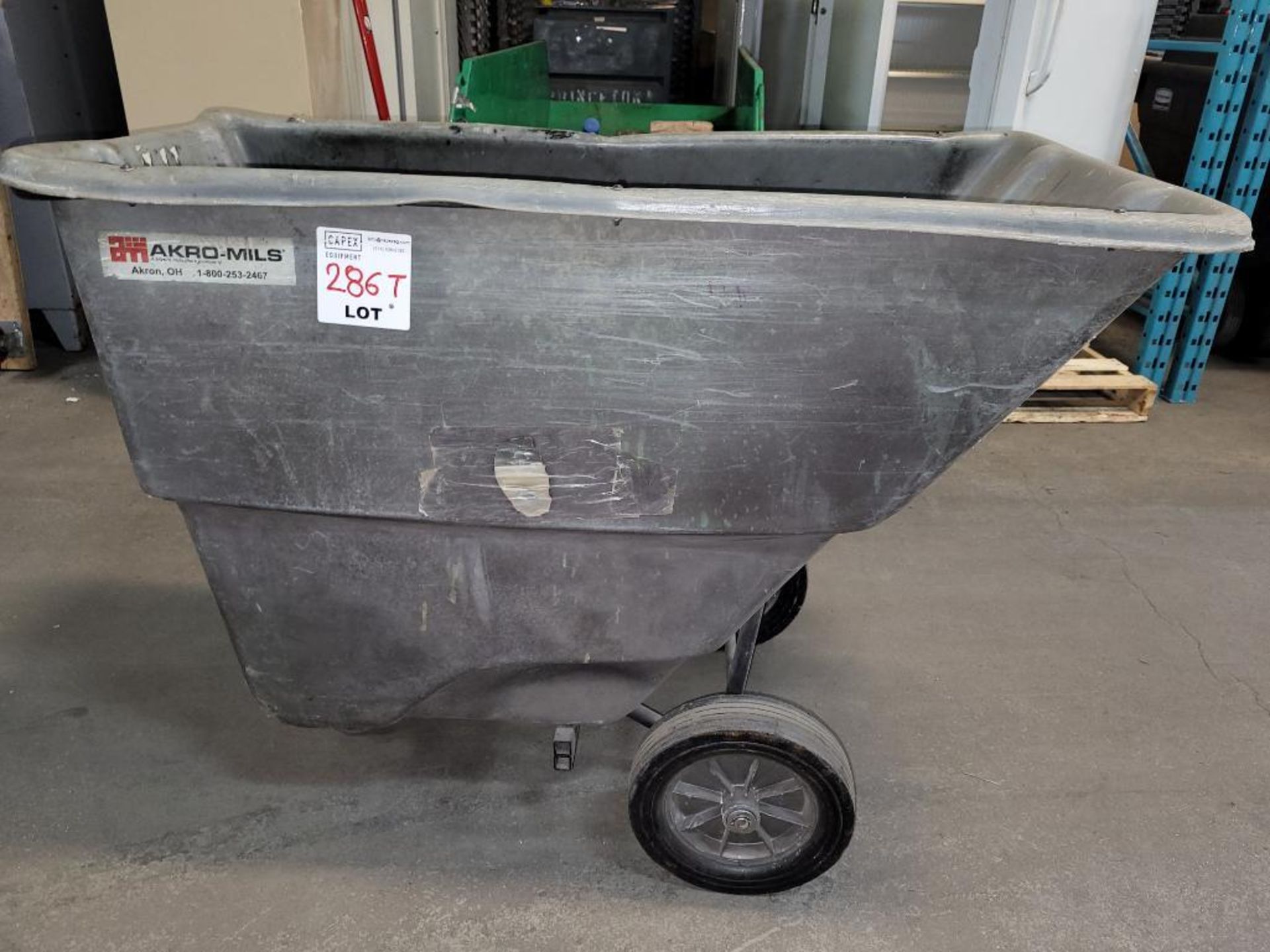 Plastic Dump Tote 300 LBS Capacity On Wheels