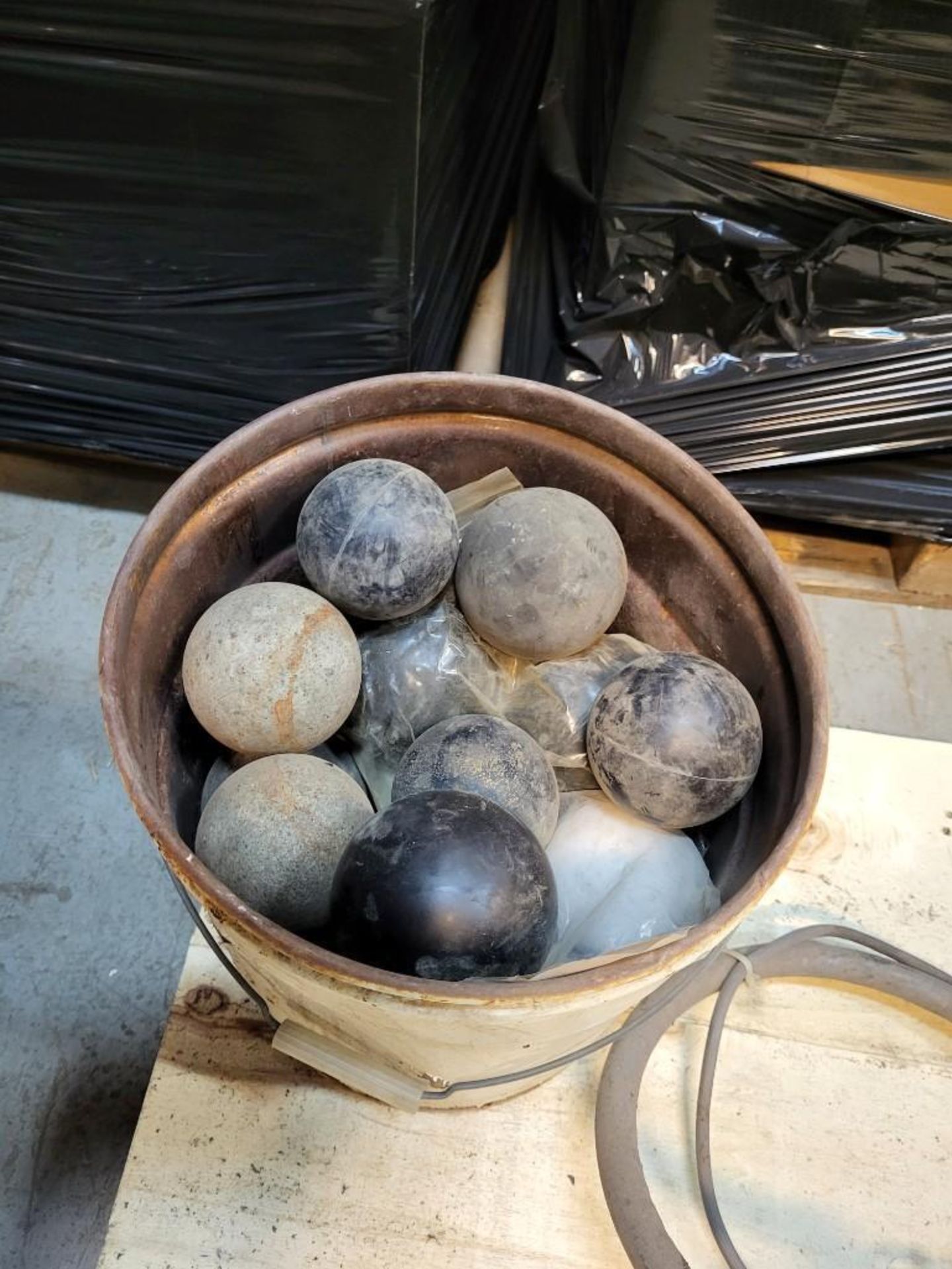 Lot Of Grinding Balls Various Sizes - Image 2 of 2