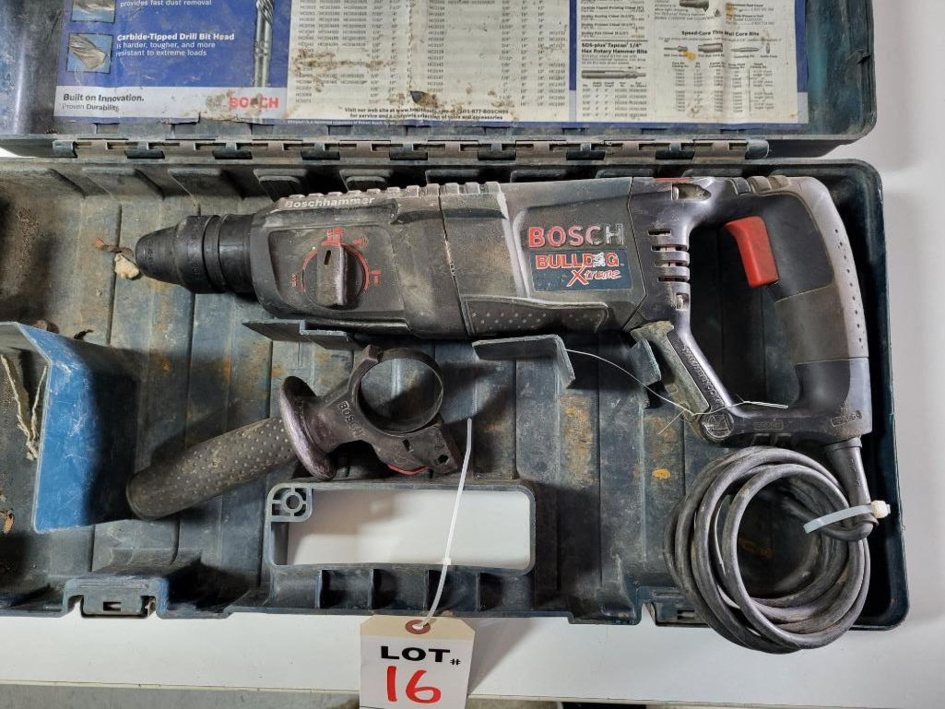 Bosch Bulldog Xtreme Hammer Drill IN CASE M/N 11255VSR - Bild 2 aus 3