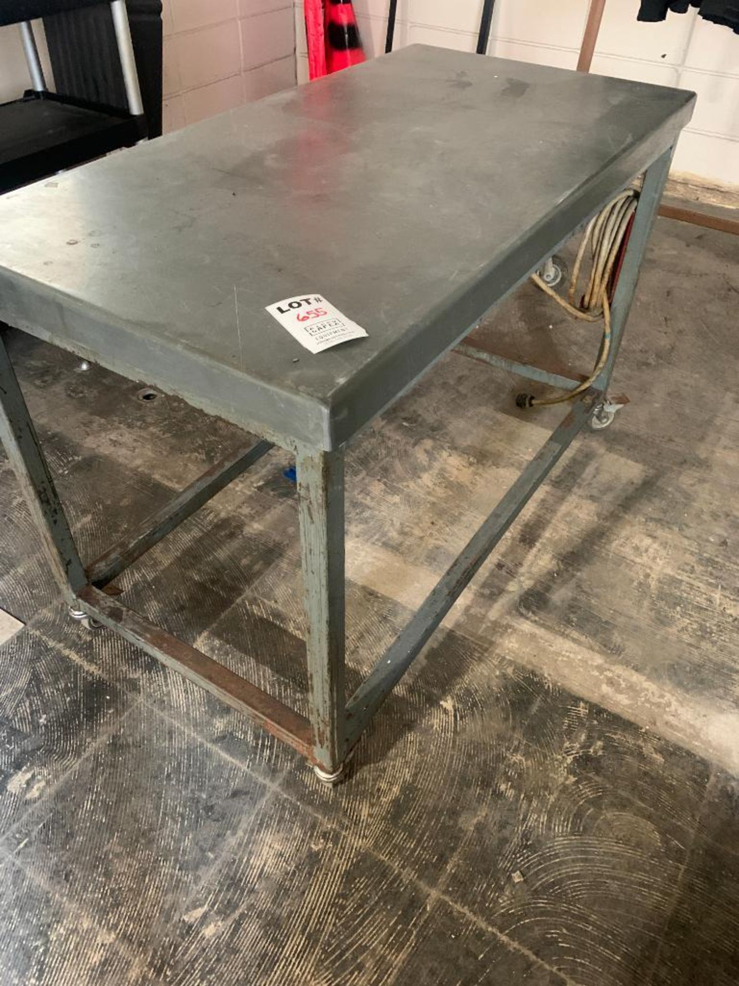 Table On Wheels 24"x48" With Electric Outets