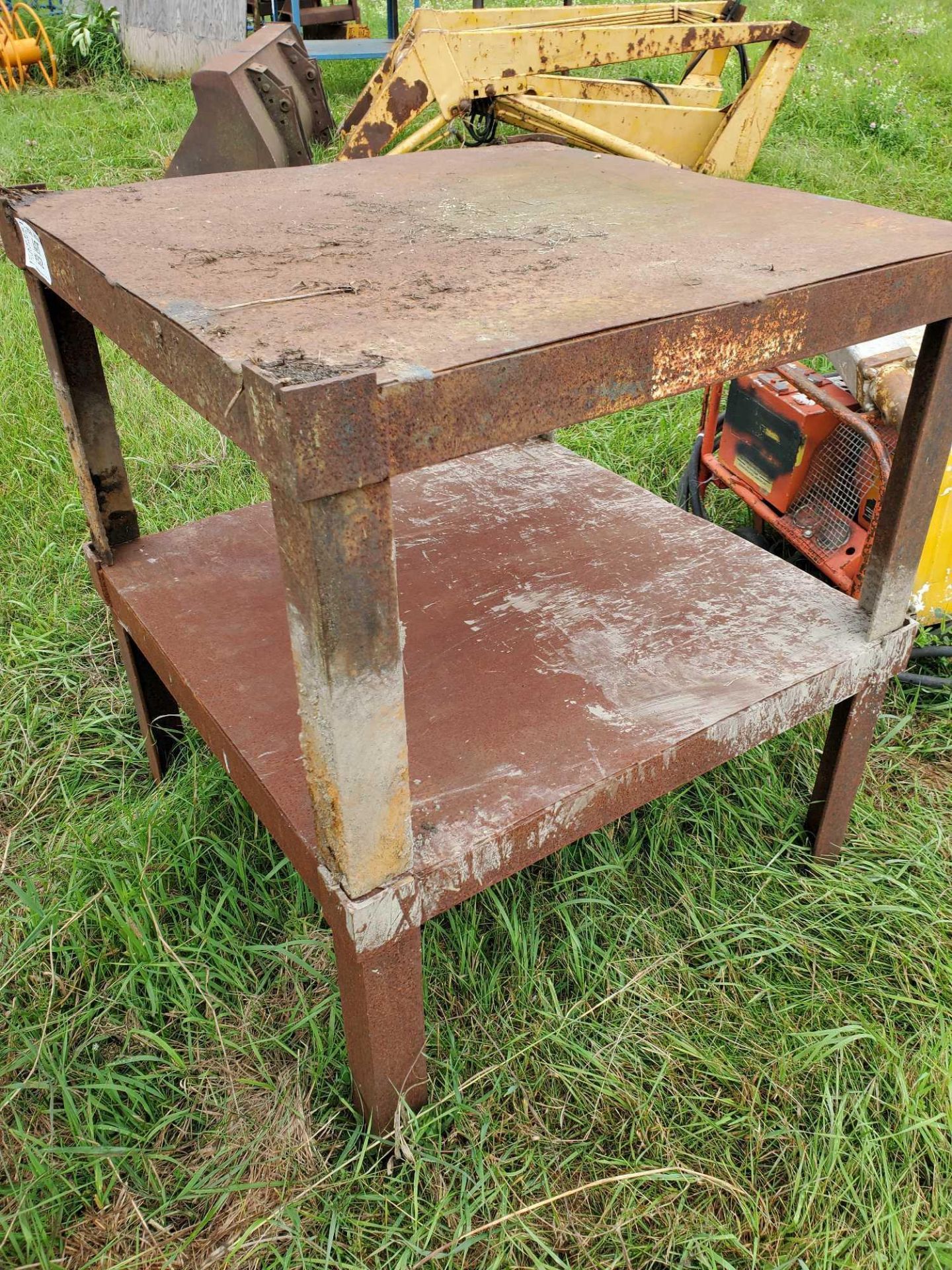 welding table / table de soudure - Image 2 of 2
