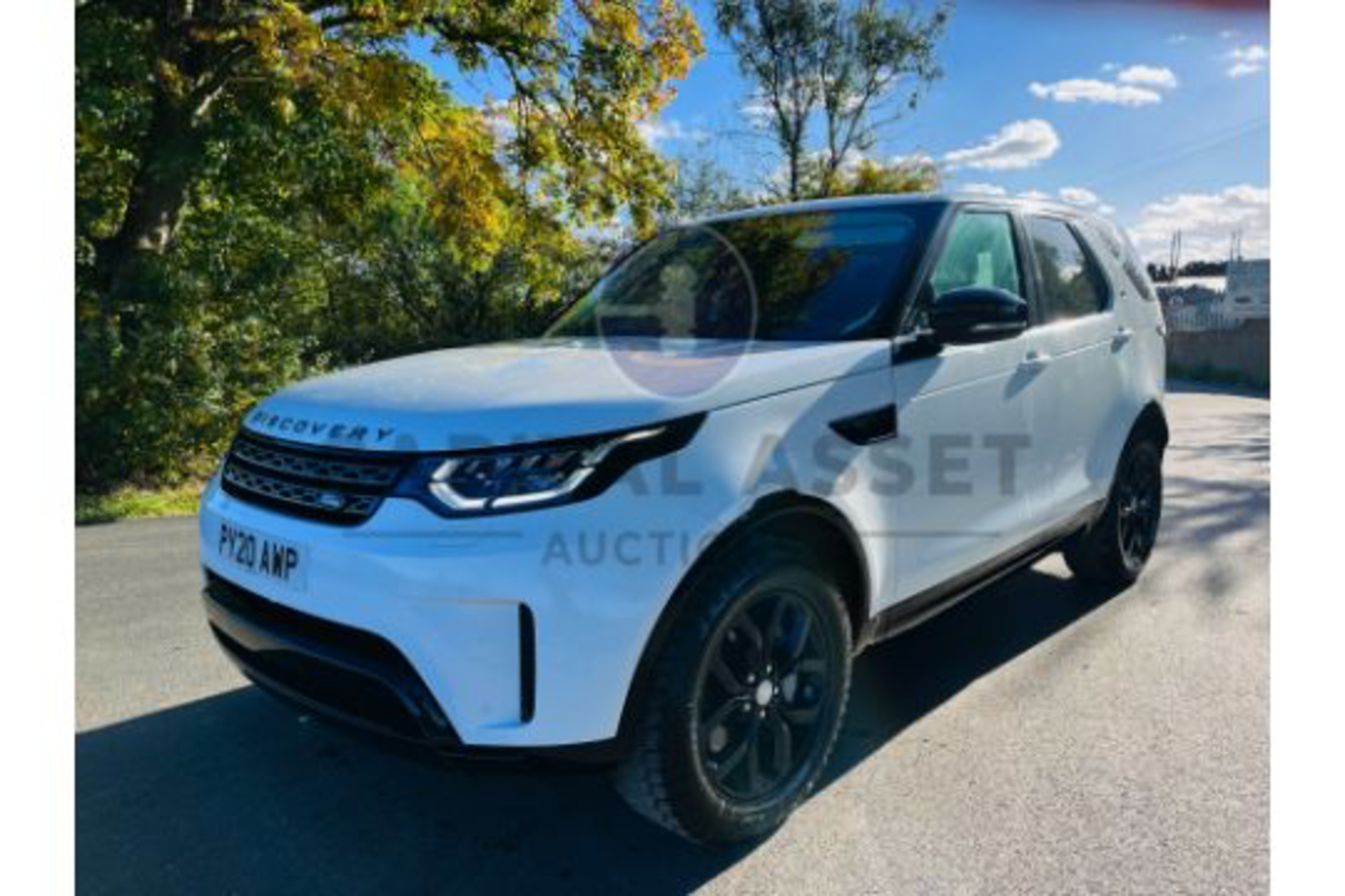 (ON SALE) LAND ROVER DISCOVERY 5 "SDV6 3.0" 'AUTO' 20 REG -1 OWNER -LEATHER- SAT NAV - NO VAT - Image 2 of 36
