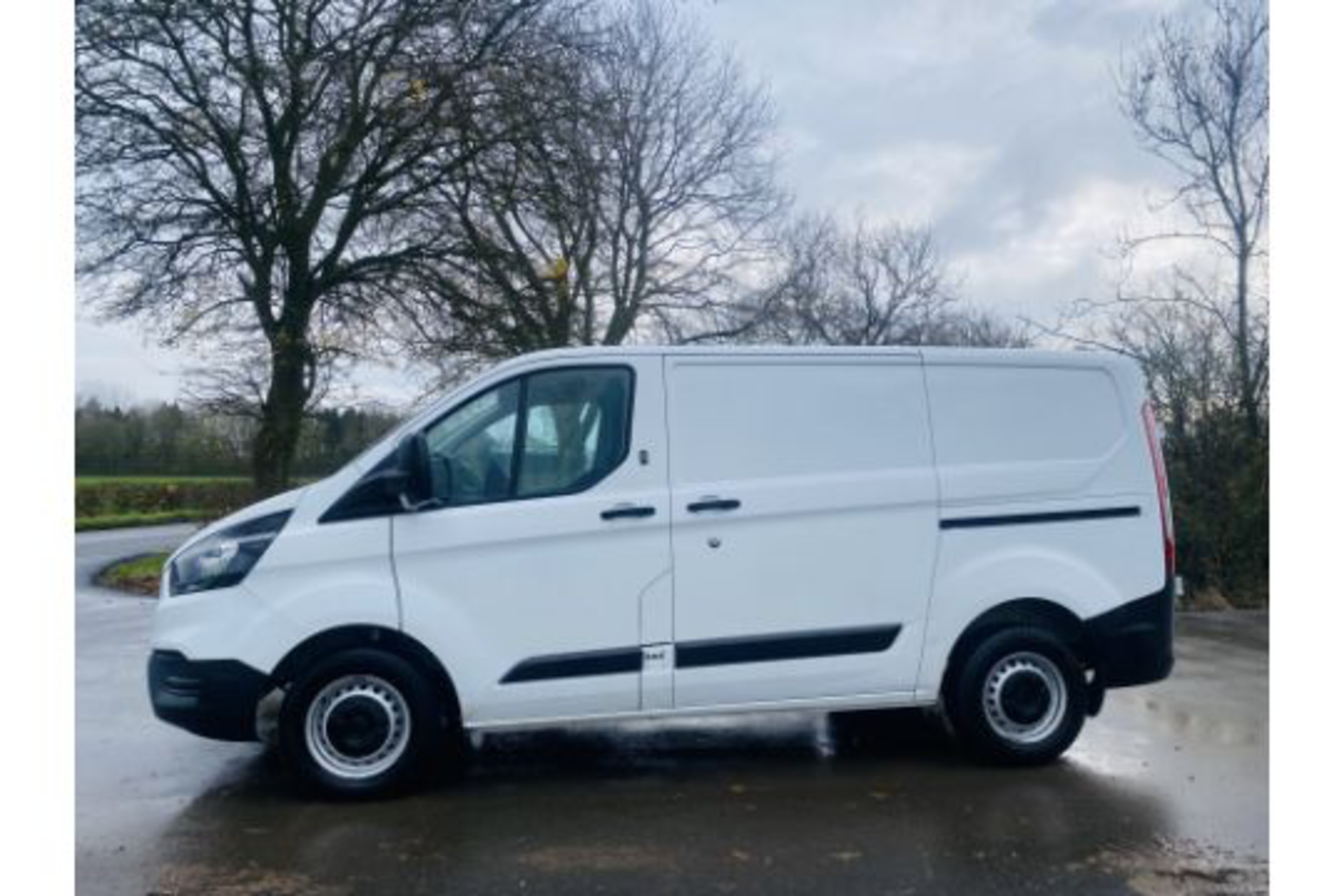 (ON SALE) FORD TRANSIT CUSTOM 2.0TDCI (300) EURO 6 - (2020 MODEL) 1 OWNER - FSH - AIR CONDITIONING - - Image 6 of 24