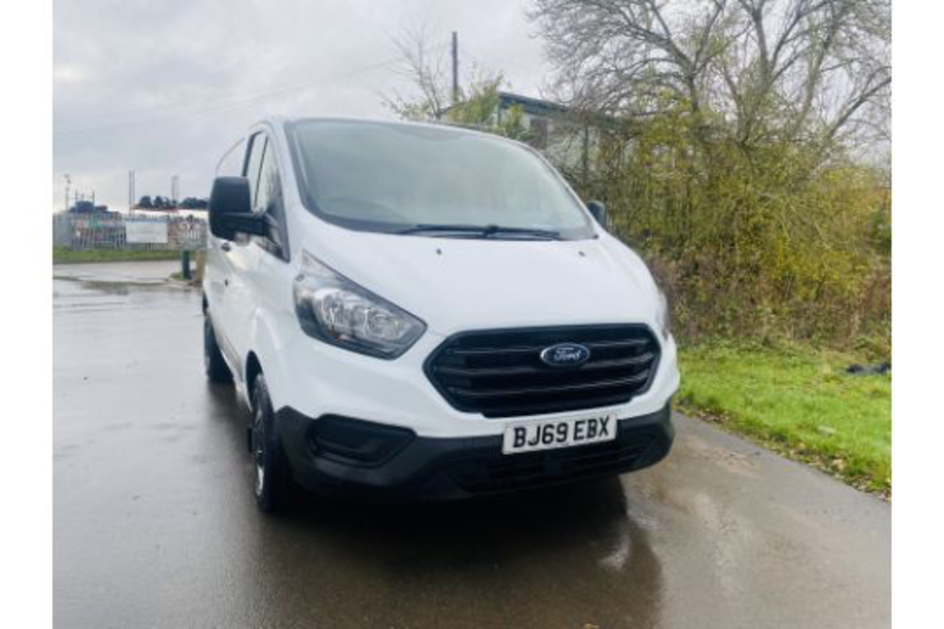 (ON SALE) FORD TRANSIT CUSTOM 2.0TDCI (300) EURO 6 - (2020 MODEL) 1 OWNER - FSH - AIR CONDITIONING - - Image 3 of 24