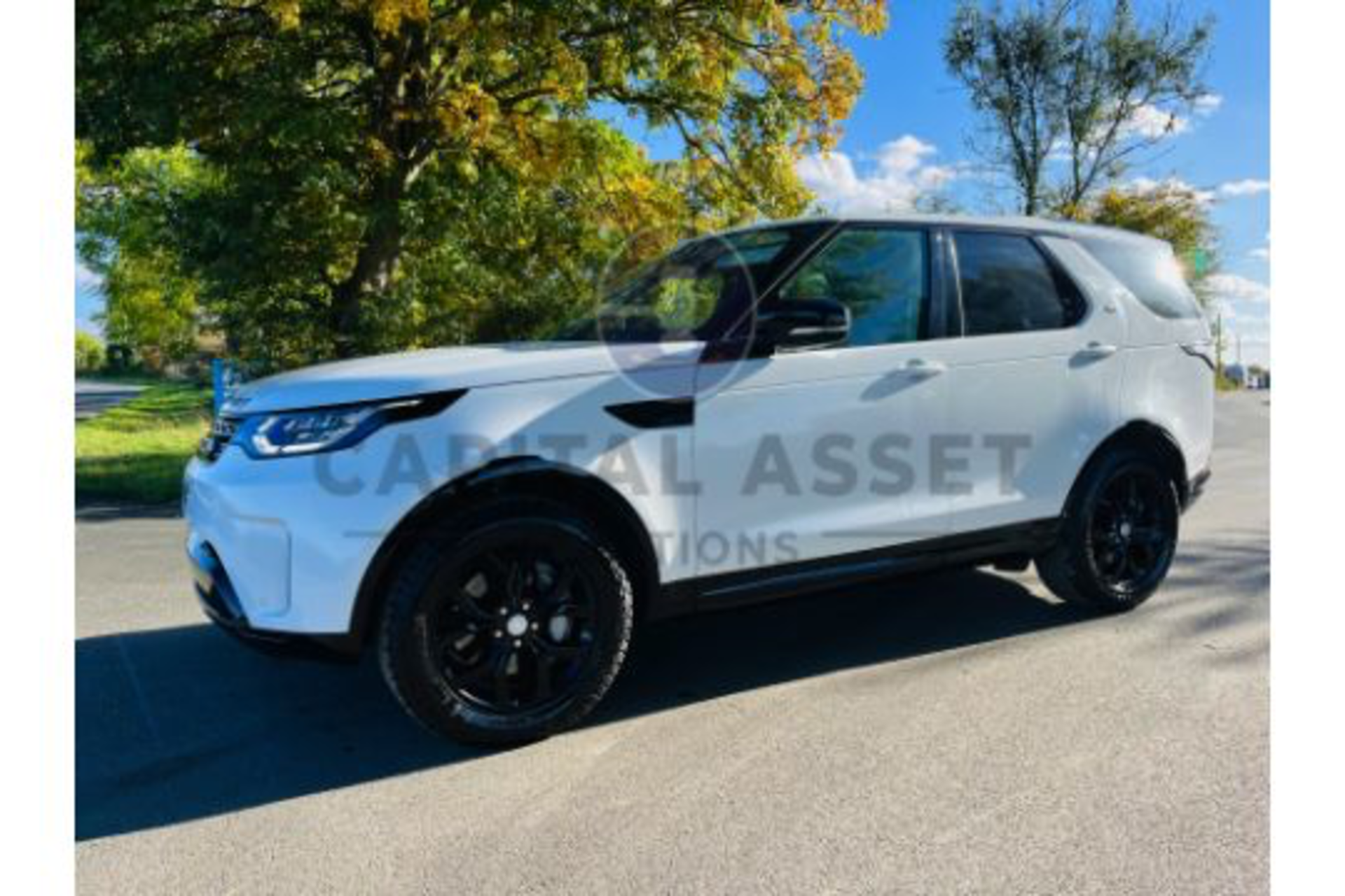 (ON SALE) LAND ROVER DISCOVERY 5 "SDV6 3.0" 'AUTO' 20 REG -1 OWNER -LEATHER- SAT NAV - NO VAT