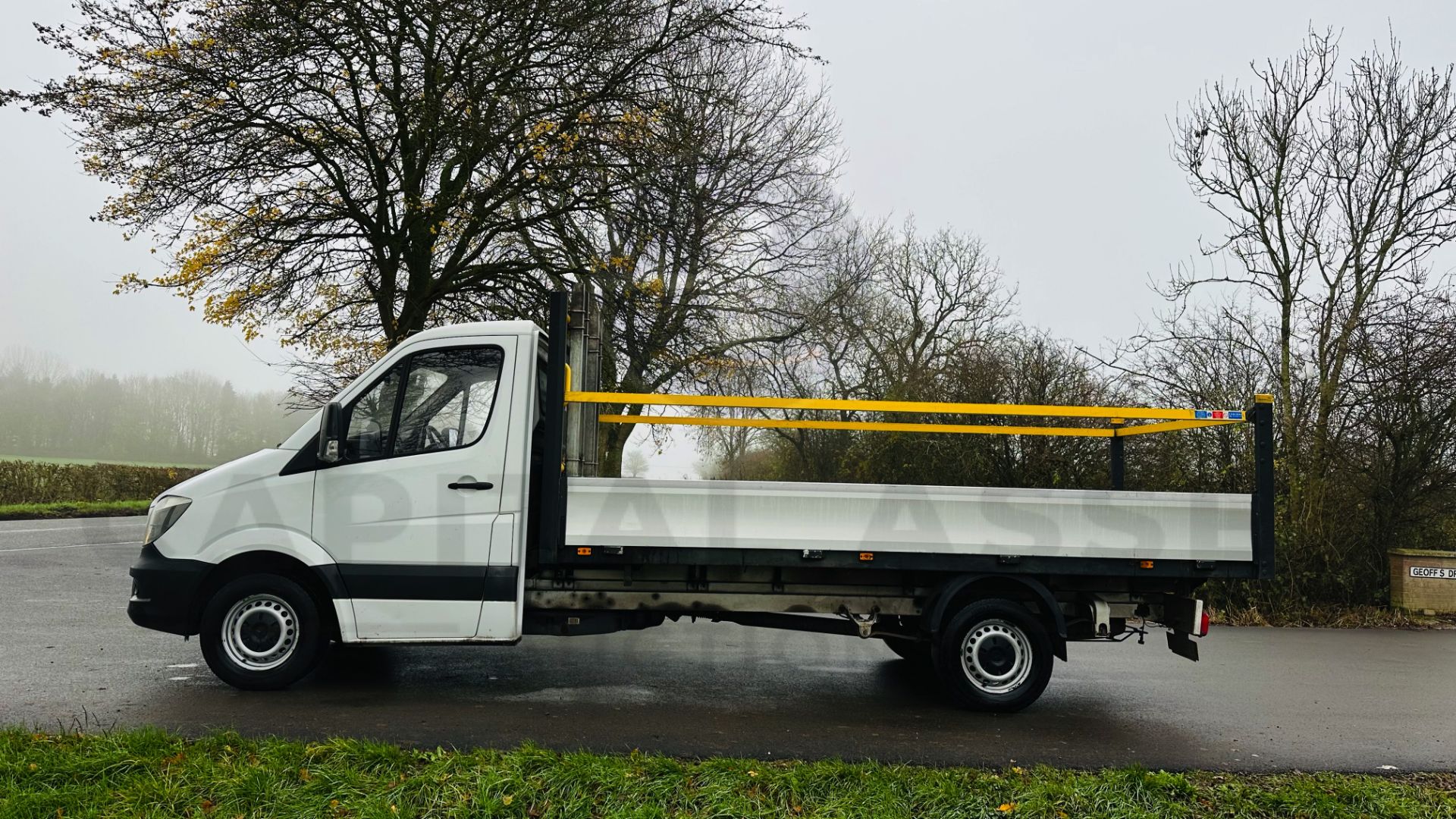 (ON SALE) MERCEDES-BENZ SPRINTER 313 CDI *LWB DROPSIDE TRUCK* (2017 - EURO 6) 130 BHP - (3500 KG) - Image 4 of 33