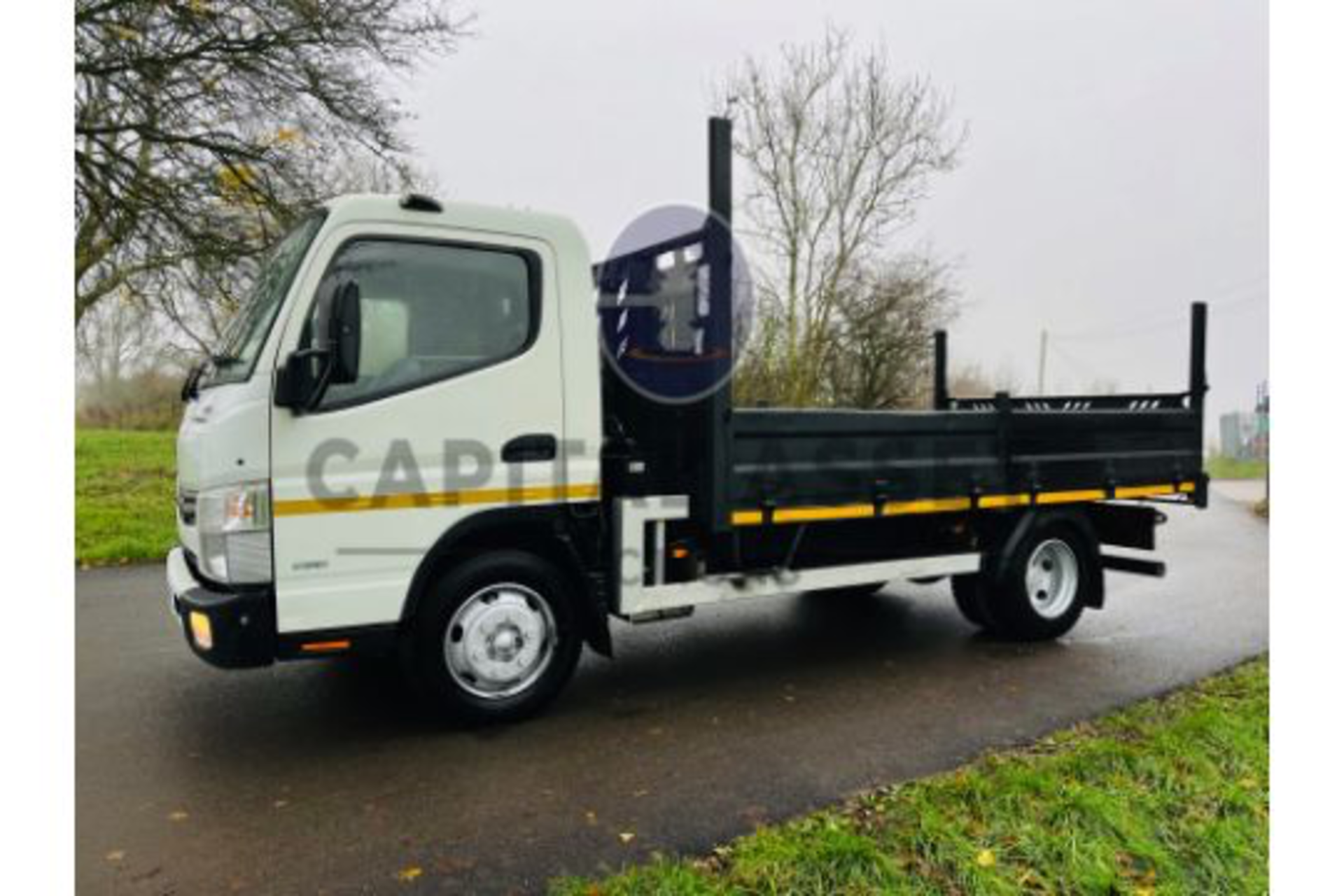 MITSUBISHI FUSO 7C15 "INSULATED TIPPER" 7500KG GROSS "EURO 6" 16 REG - 1 OWNER - LOW MILES -LOOK!! - Image 8 of 19