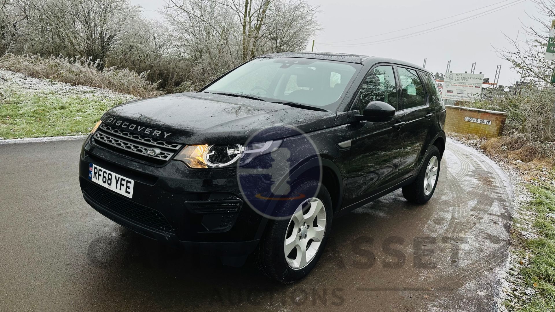 LAND ROVER DISCOVERY SPORT *5 DOOR SUV* (2019 - EURO 6) 2.0 ED4 - AUTO STOP/START *HUGE SPEC* - Image 5 of 41