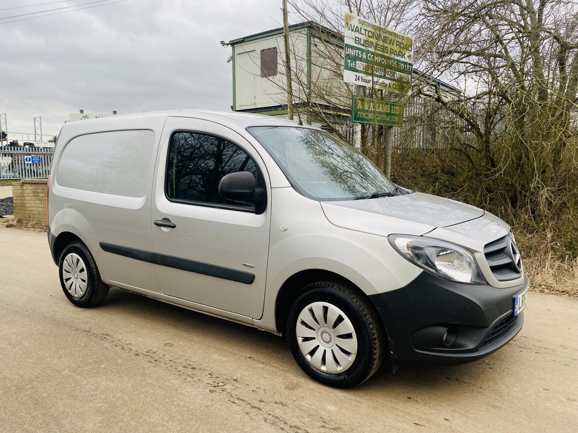 (ON SALE) MERCEDES CITAN 109CDI "LWB" (2018 MODEL) ONLY 64K MILES! - AIR CON - MET SILVER - EURO 6 -