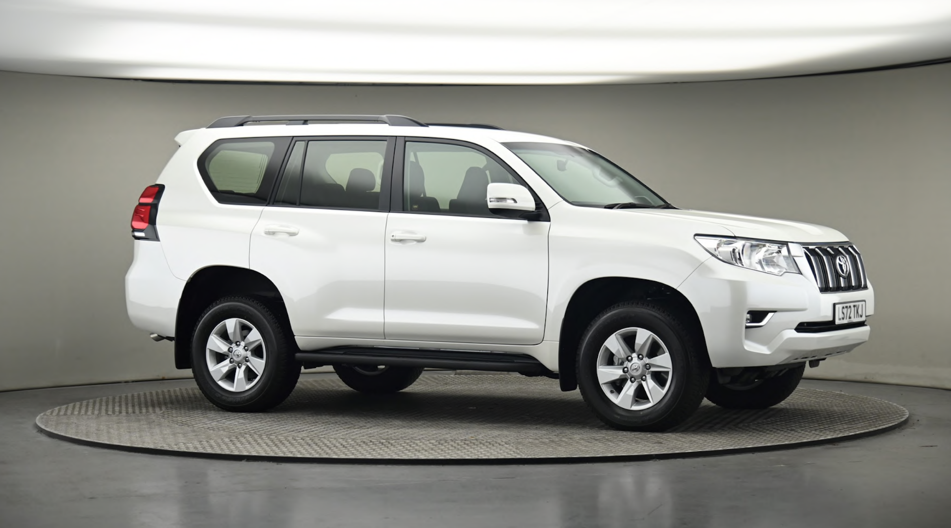 TOYOTA LAND CRUISER *7 SEATER SUV* (2023 MODEL - DELIVERY MILEAGE) 2.8 D-4D - AUTOMATIC *HUGE SPEC*