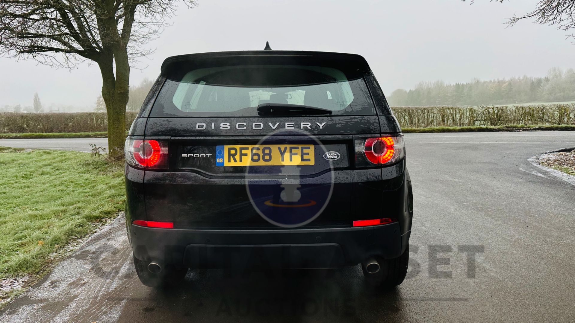 LAND ROVER DISCOVERY SPORT *5 DOOR SUV* (2019 - EURO 6) 2.0 ED4 - AUTO STOP/START *HUGE SPEC* - Image 11 of 41