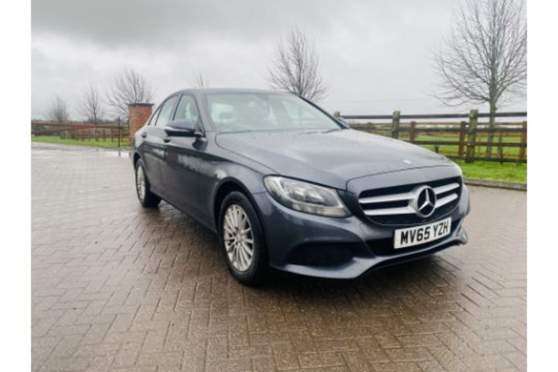 MERCEDES C220d "SPECIAL EQUIPMENT" SE SALOON - 2016 MODEL - LEATHER - NEW SHAPE - AIR CON - NO VAT!! - Image 10 of 26