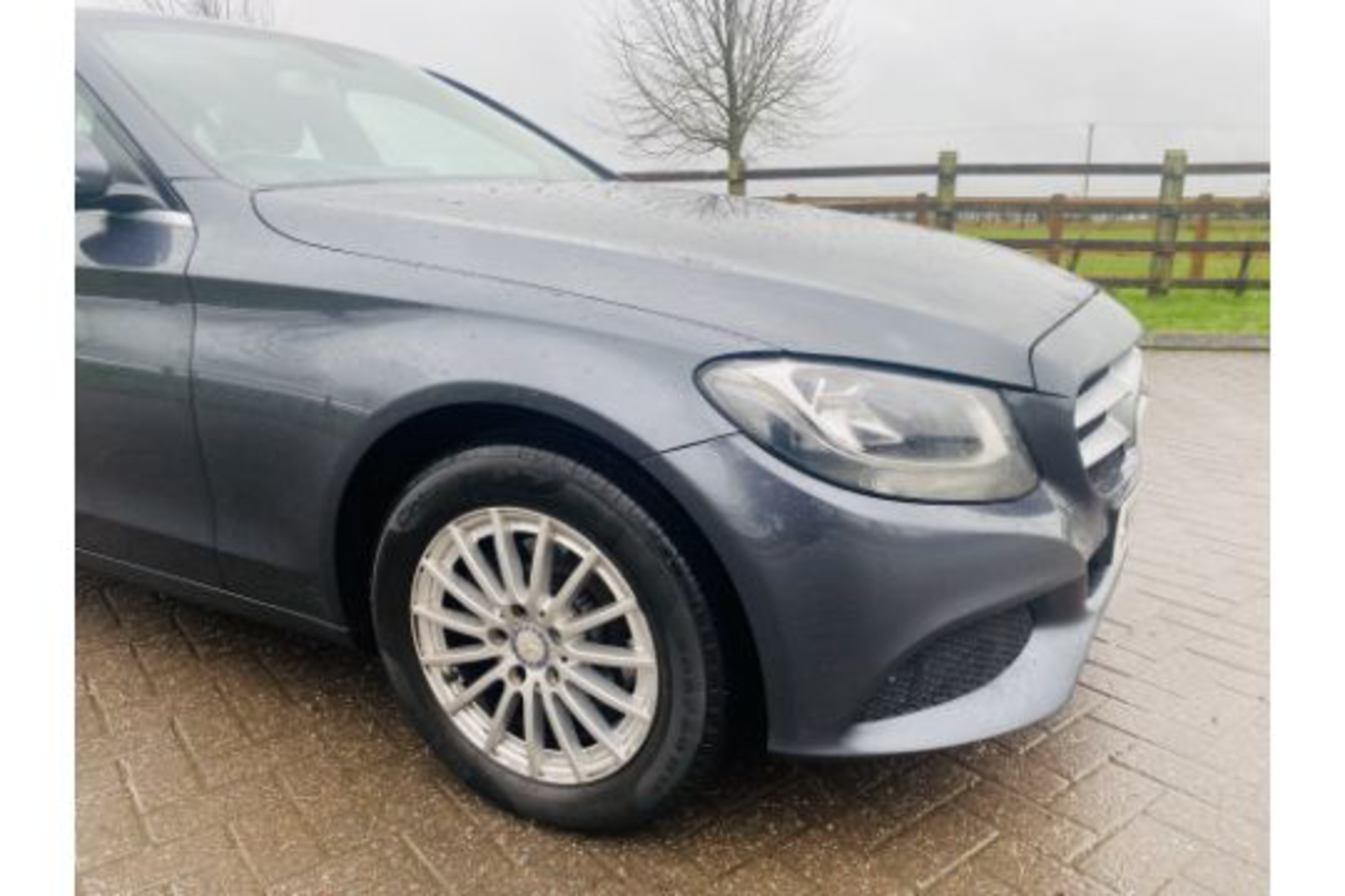 MERCEDES C220d "SPECIAL EQUIPMENT" SE SALOON - 2016 MODEL - LEATHER - NEW SHAPE - AIR CON - NO VAT!! - Image 3 of 26