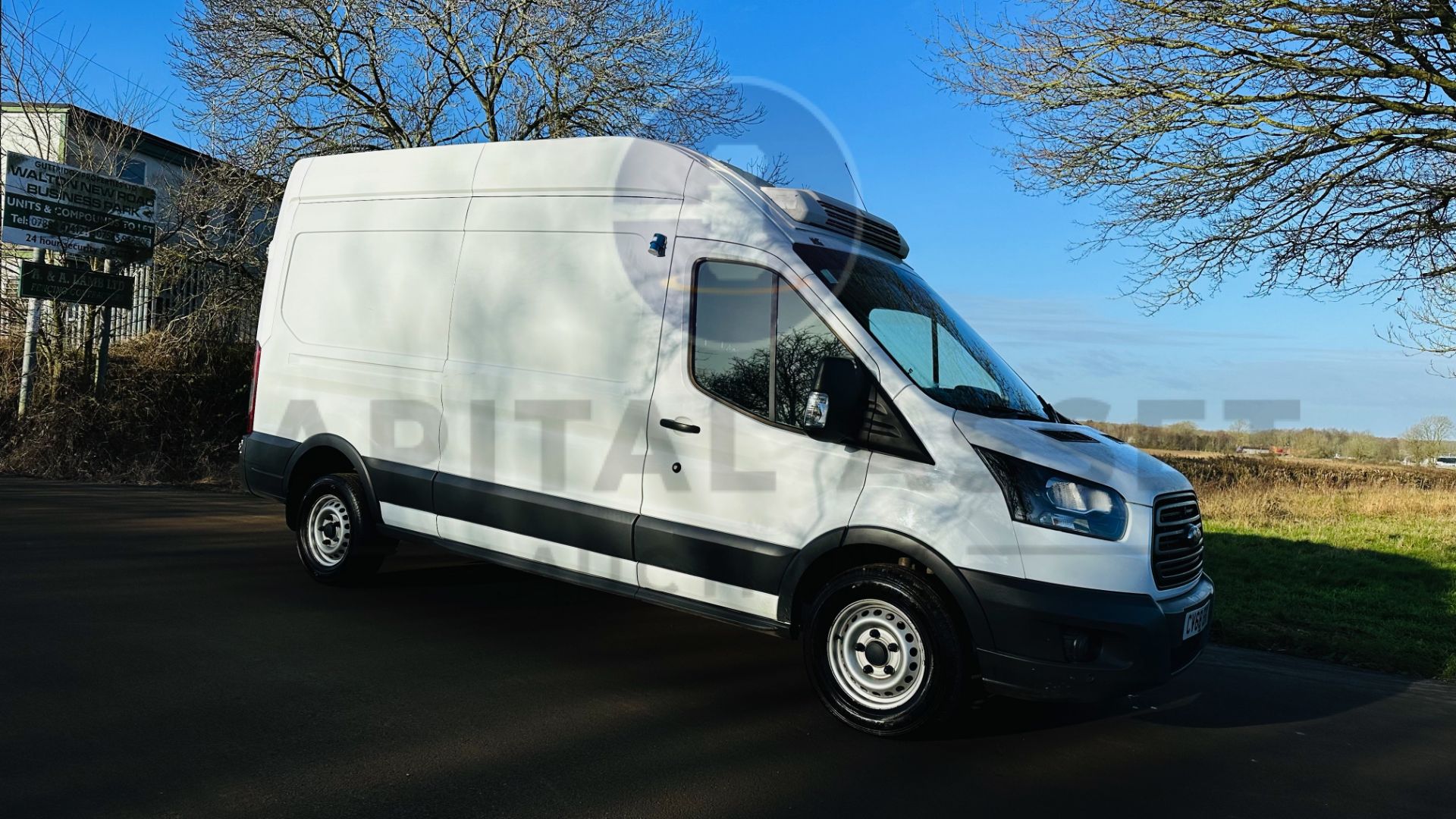 (On Sale) FORD TRANSIT 130 T350 *LWB -REFRIGERATED VAN* (2019 - EURO 6) 2.0 TDCI 'ECOBLUE' - 6 SPEED - Image 2 of 43