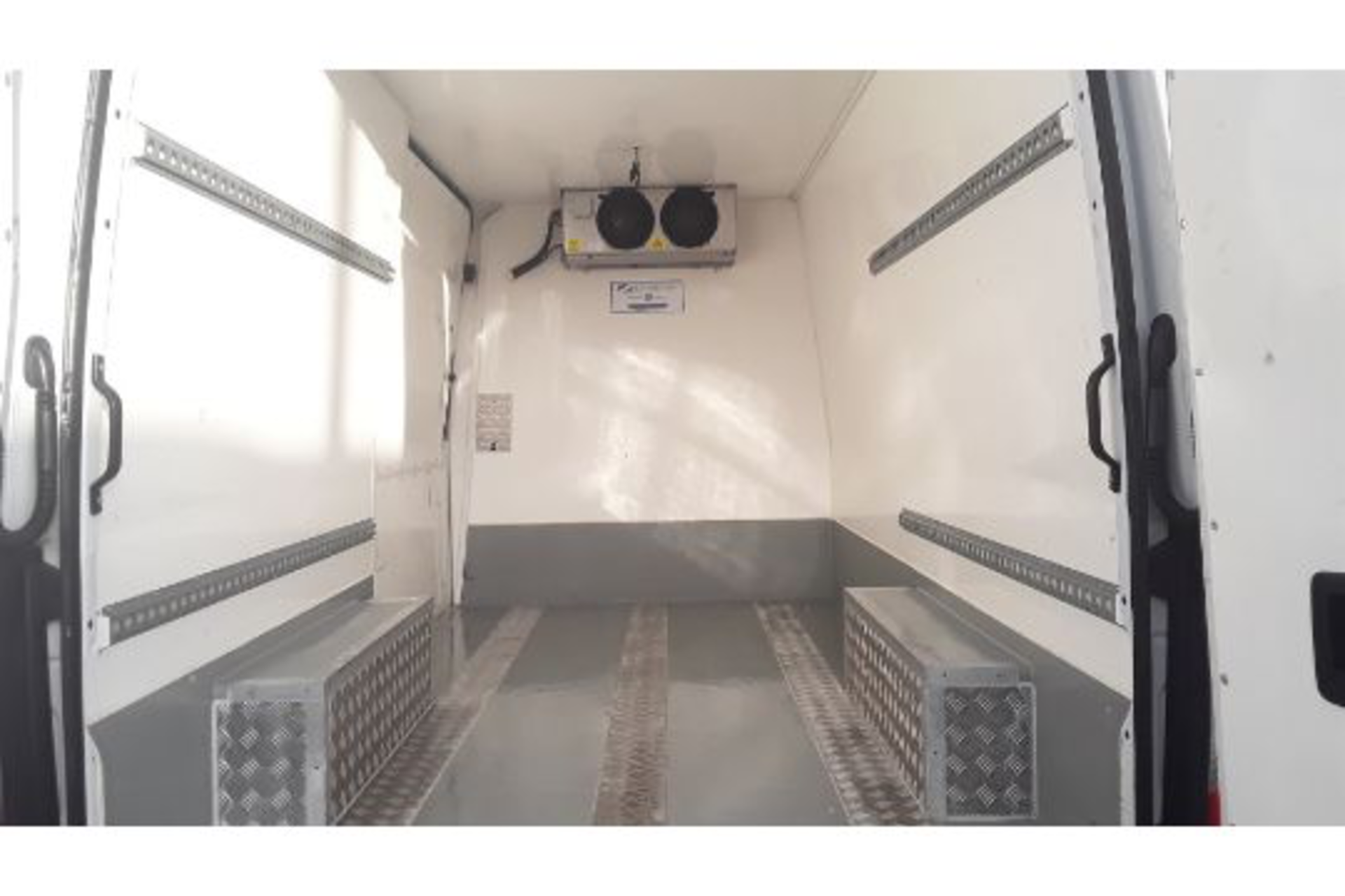 MERCEDES SPRINTER 316CDI MEDIUM WHEEL BASE "FRIDGE / CHILLER VAN" (69 REG) 1 OWNER - LOOK!! - Image 7 of 10