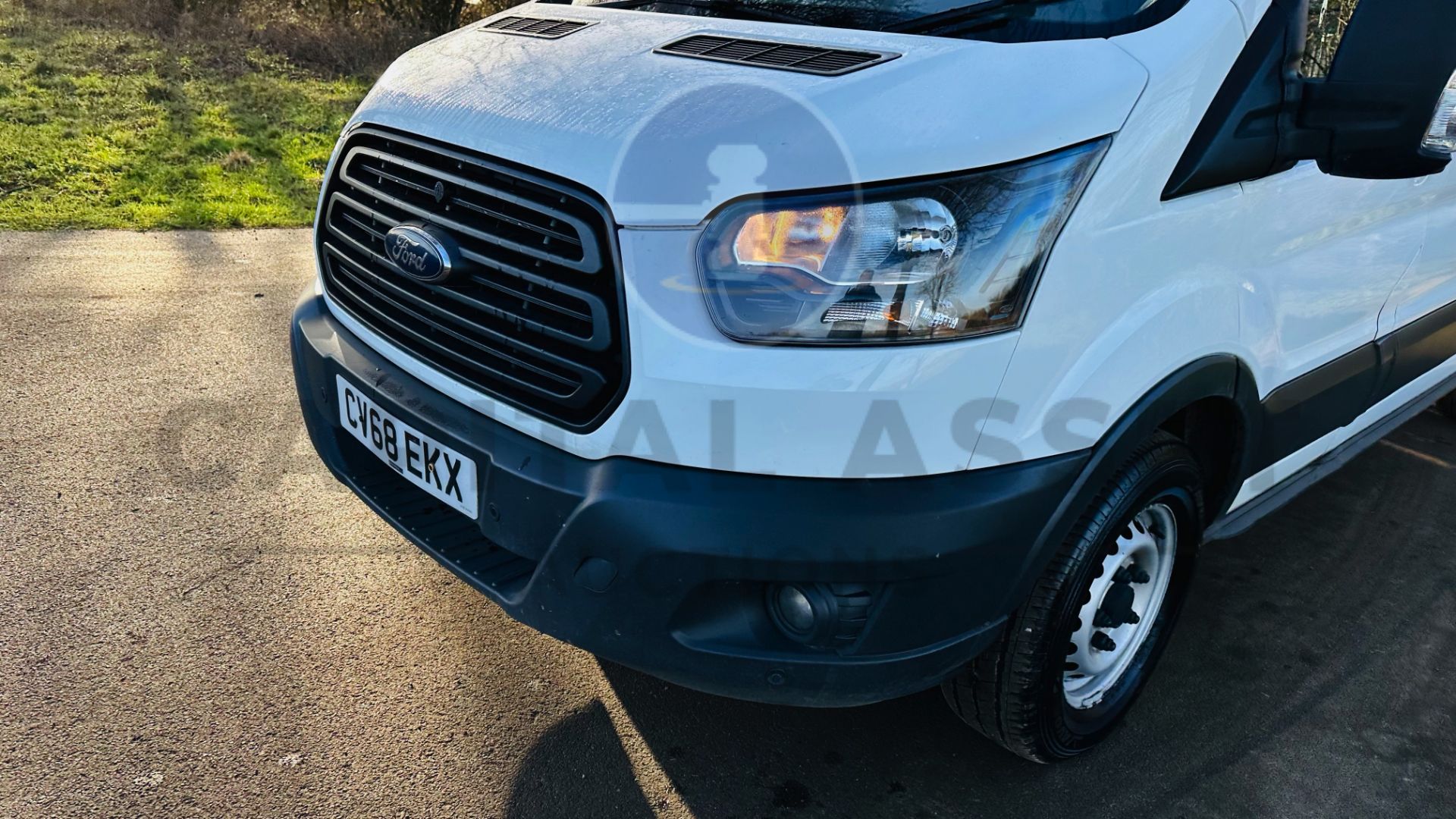 (On Sale) FORD TRANSIT 130 T350 *LWB -REFRIGERATED VAN* (2019 - EURO 6) 2.0 TDCI 'ECOBLUE' - 6 SPEED - Image 16 of 43