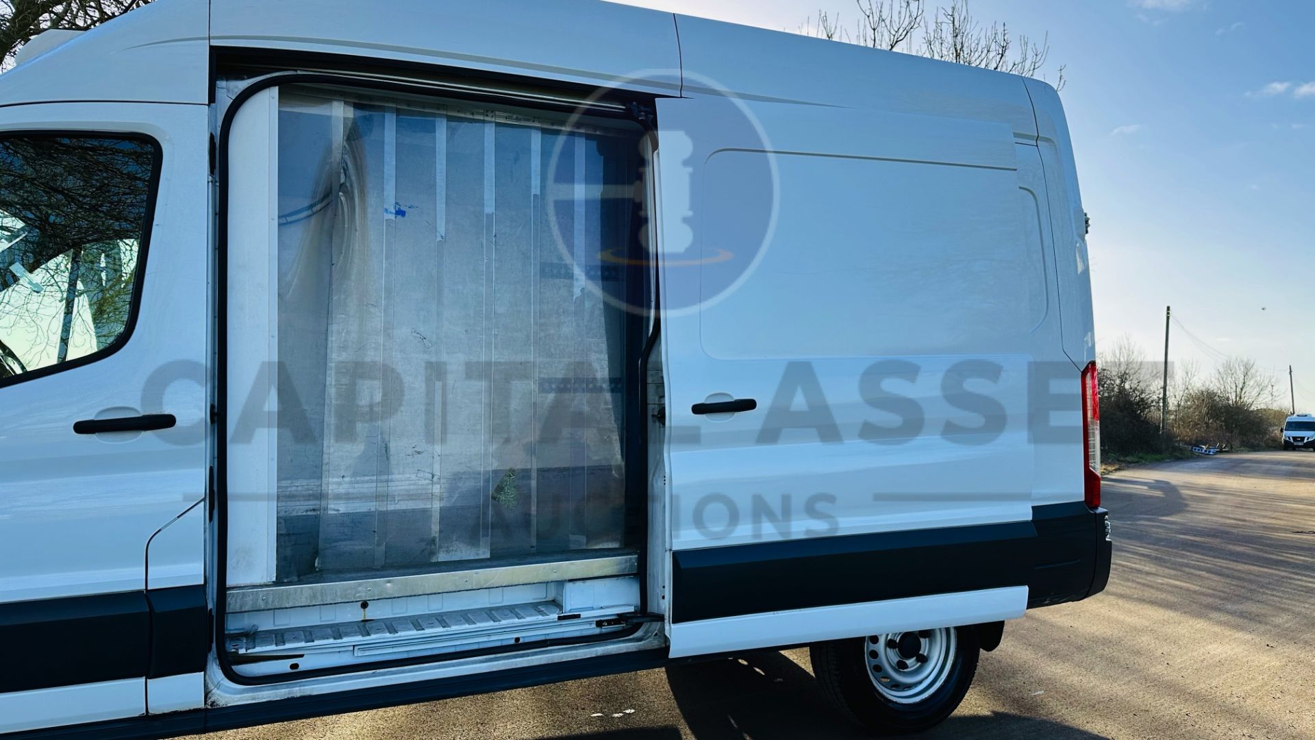 (On Sale) FORD TRANSIT 130 T350 *LWB -REFRIGERATED VAN* (2019 - EURO 6) 2.0 TDCI 'ECOBLUE' - 6 SPEED - Image 24 of 43