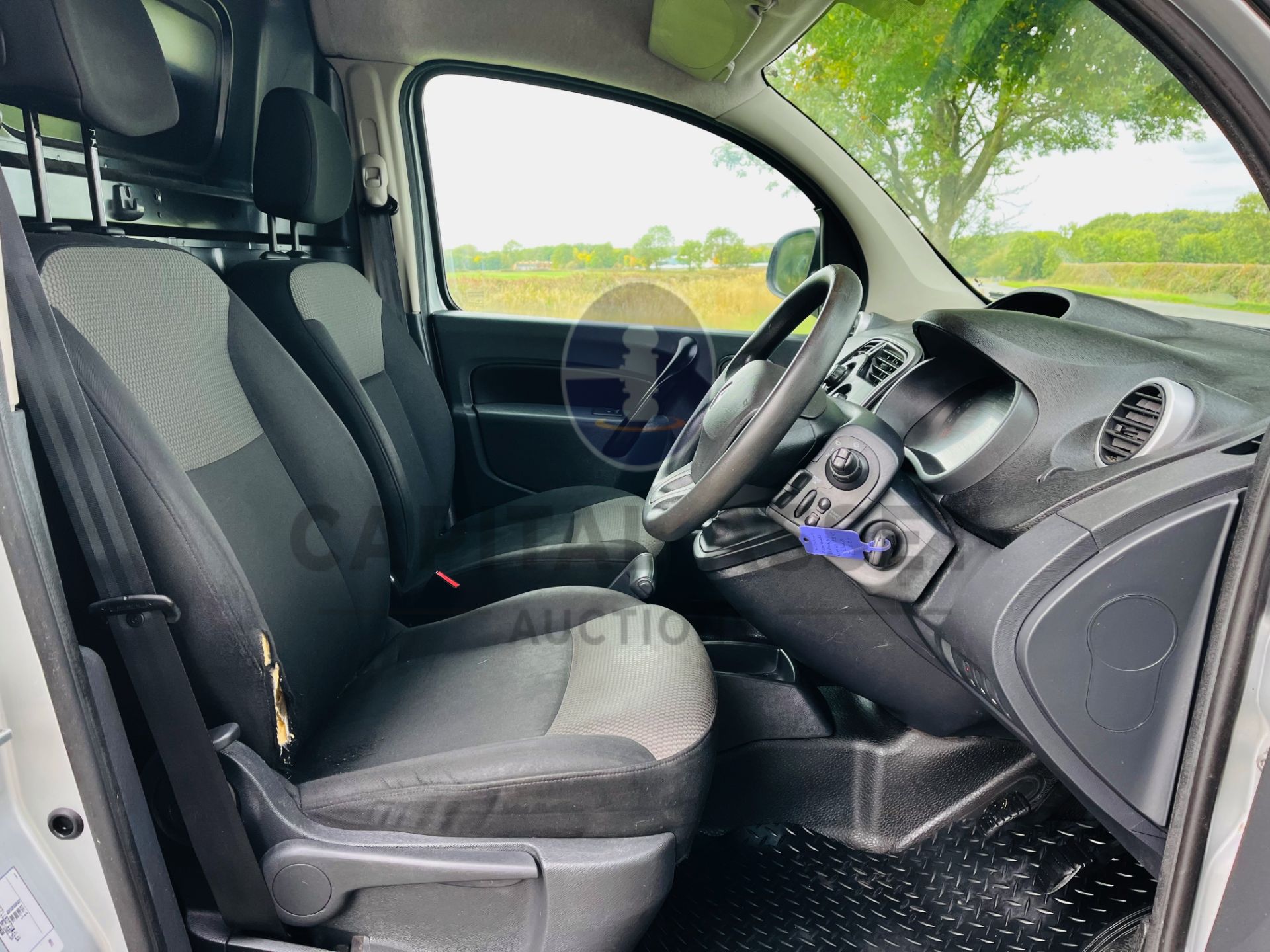 RENAULT KANGOO 1.5DCI "BUSINESS EDITION" 2018 -EURO 6/STOP START (AIR CON) ELEC PACK-TWIN SIDE DOORS - Image 12 of 21