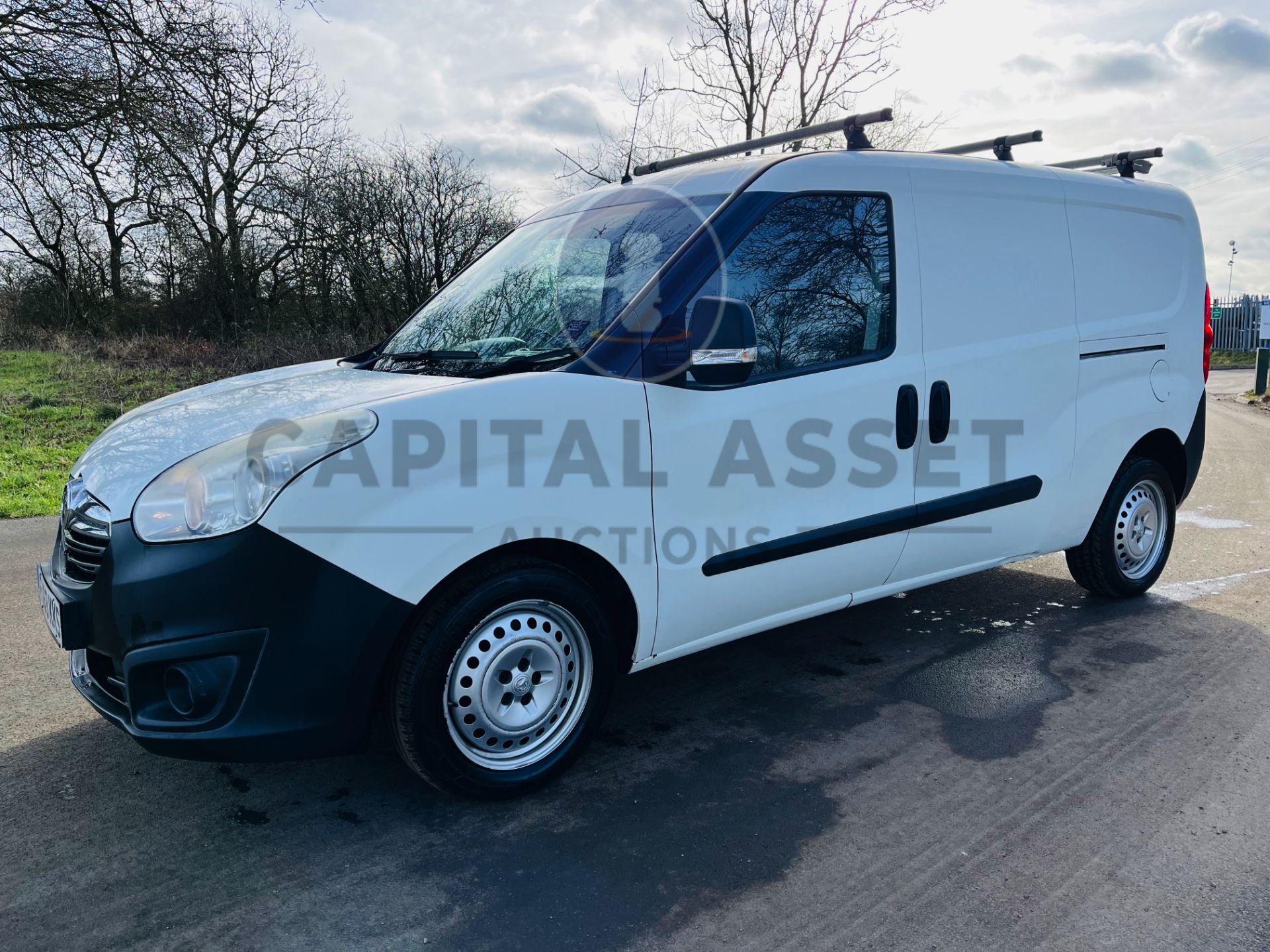 VAUXHALL COMBO CDTI 2300 (2014 MODEL) L2 LWB - LOW MILEAGE WITH HISTORY - TWIN SIDE DOORS (NO VAT) - Image 6 of 23