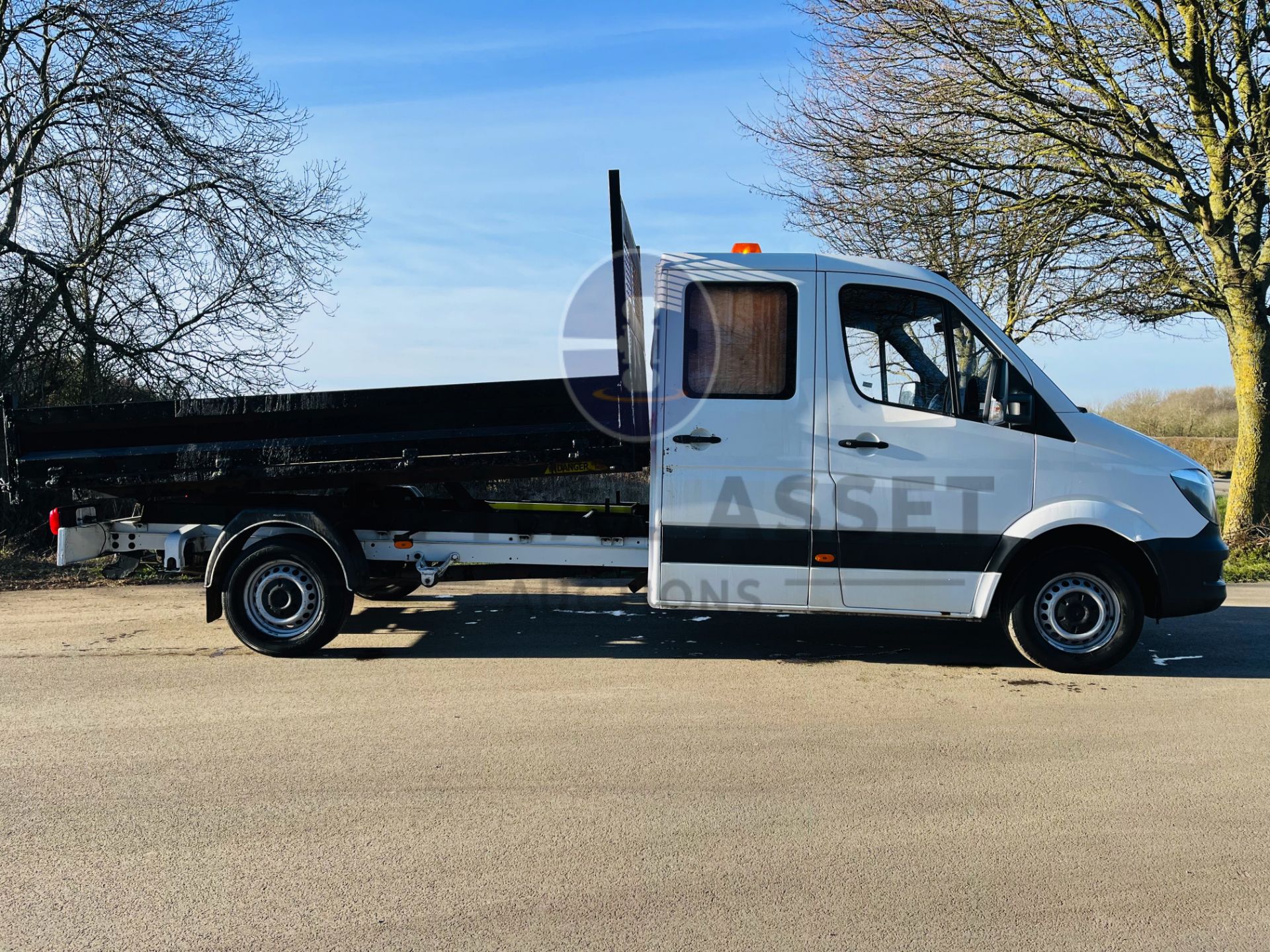 MERCEDES SPRINTER 314CDI (140) D/C TIPPER (2018 MODEL) 1 OWNER - LOW MILEAGE - CRUISE - EURO 6 - Image 8 of 18