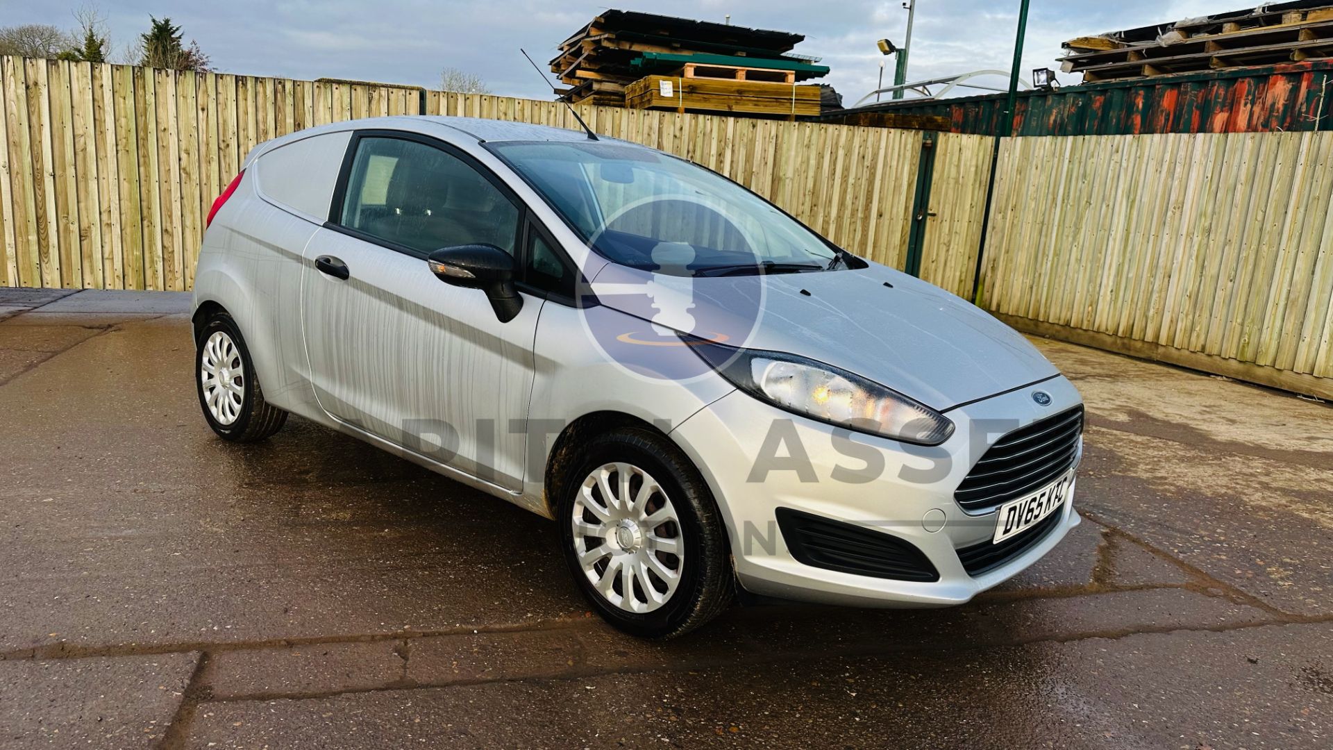 (On Sale) FORD FIESTA *LCV - PANEL VAN* (65 REG) 1.5 TDCI - STOP/START *FULL SERVICE HISTORY* - Image 3 of 36