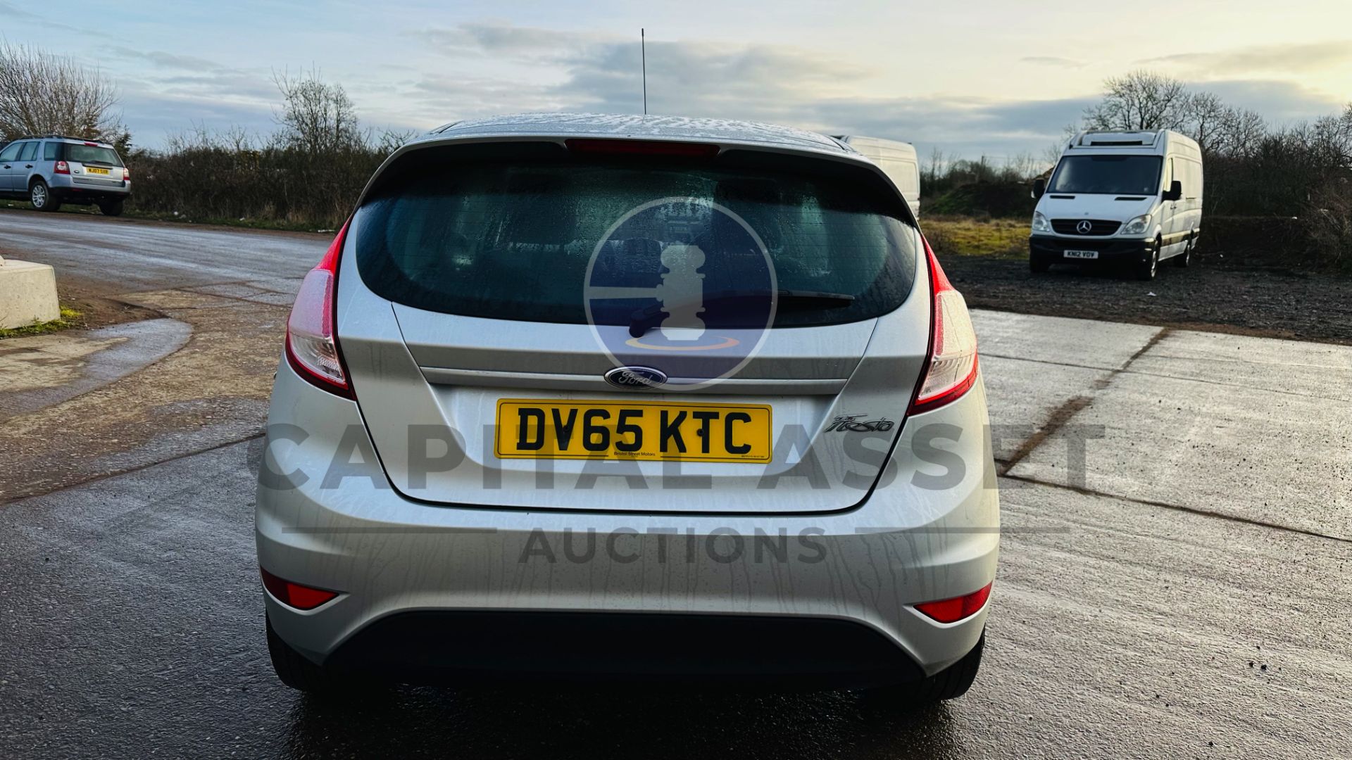 (On Sale) FORD FIESTA *LCV - PANEL VAN* (65 REG) 1.5 TDCI - STOP/START *FULL SERVICE HISTORY* - Image 11 of 36