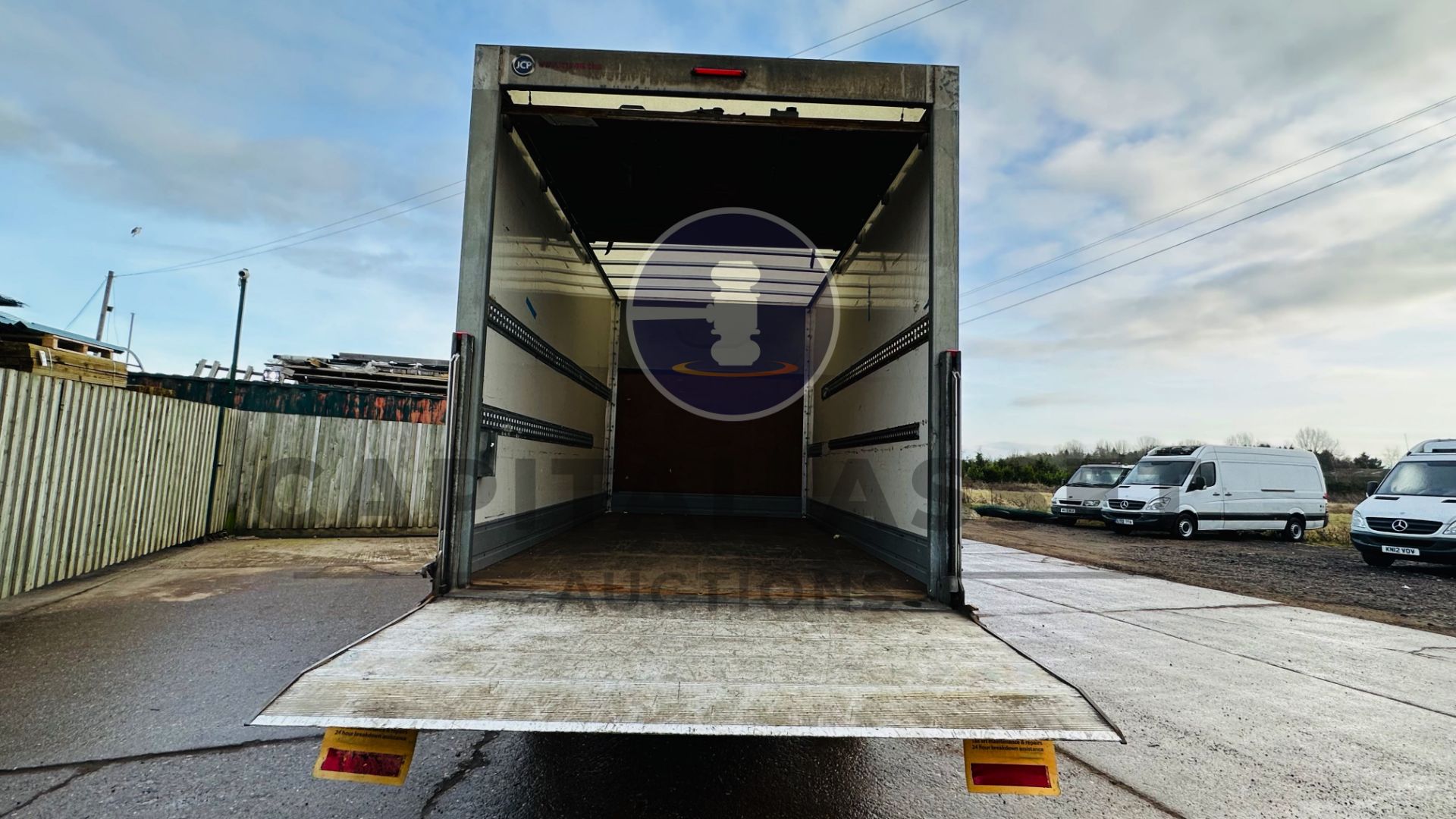 MERCEDES-BENZ SPRINTER 314 CDI *LWB - LUTON / BOX VAN* (2018 - EURO 6) 141 BHP - 6 SPEED *TAIL-LIFT* - Image 25 of 40