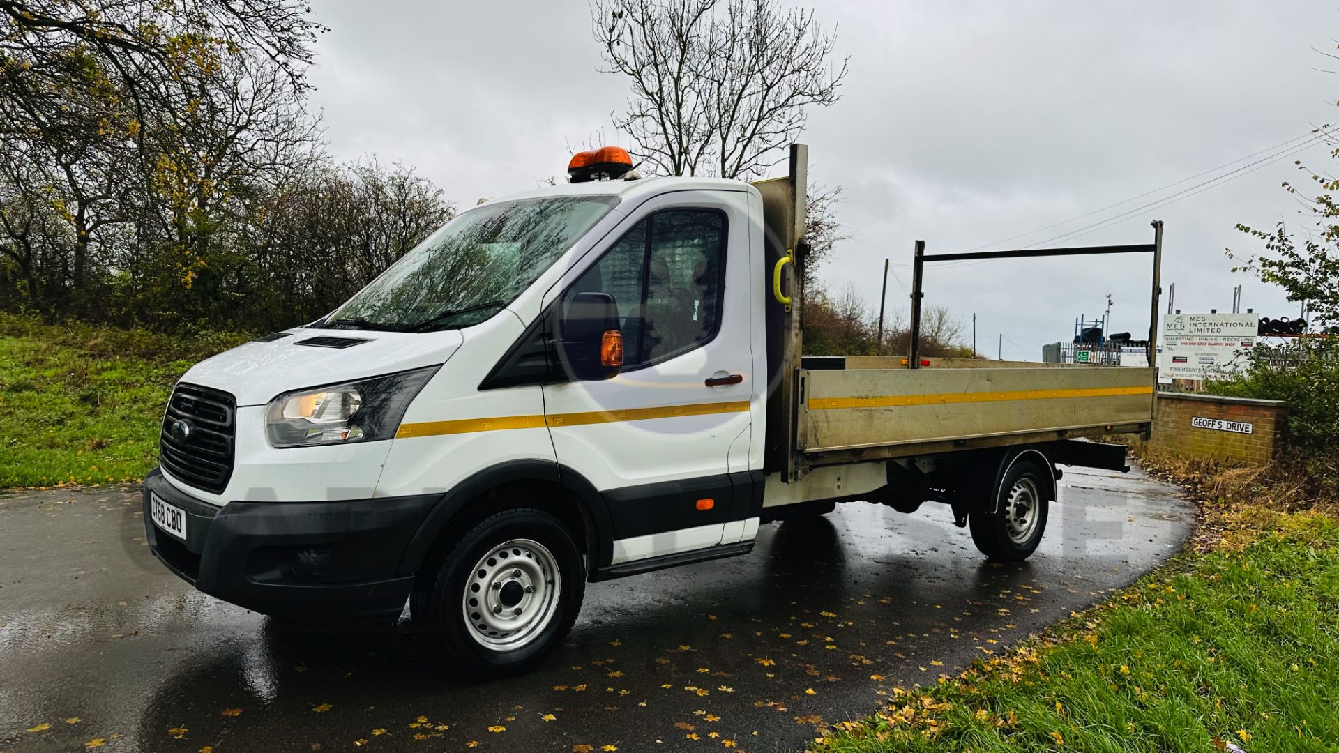 FORD TRANSIT T350L *LWB - DROPSIDE TRUCK* (2019 - EURO 6) 2.0 TDCI - 6 SPEED *3500 KG* (1 OWNER)