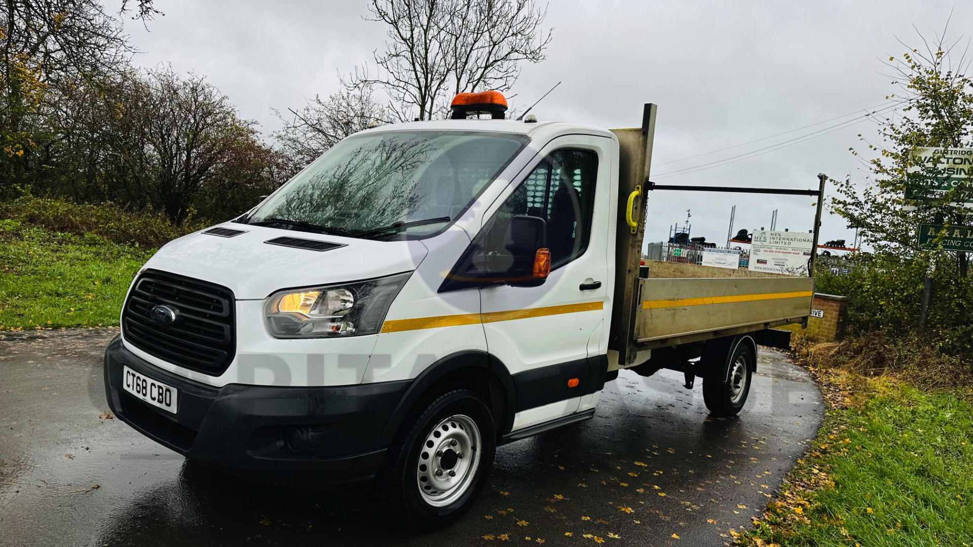 FORD TRANSIT T350L *LWB - DROPSIDE TRUCK* (2019 - EURO 6) 2.0 TDCI - 6 SPEED *3500 KG* (1 OWNER) - Image 3 of 34