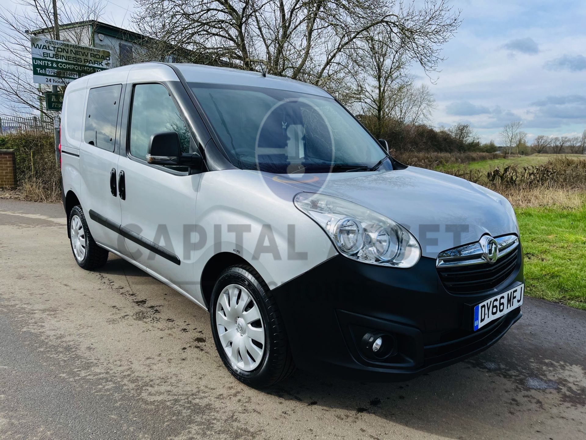 (ON SALE) VAUXHALL COMBO 2300 CDTI (2017 MODEL) 5 SEATER (AIR CON) EURO 6 - TWIN SIDE DOORS (NO VAT) - Image 3 of 26