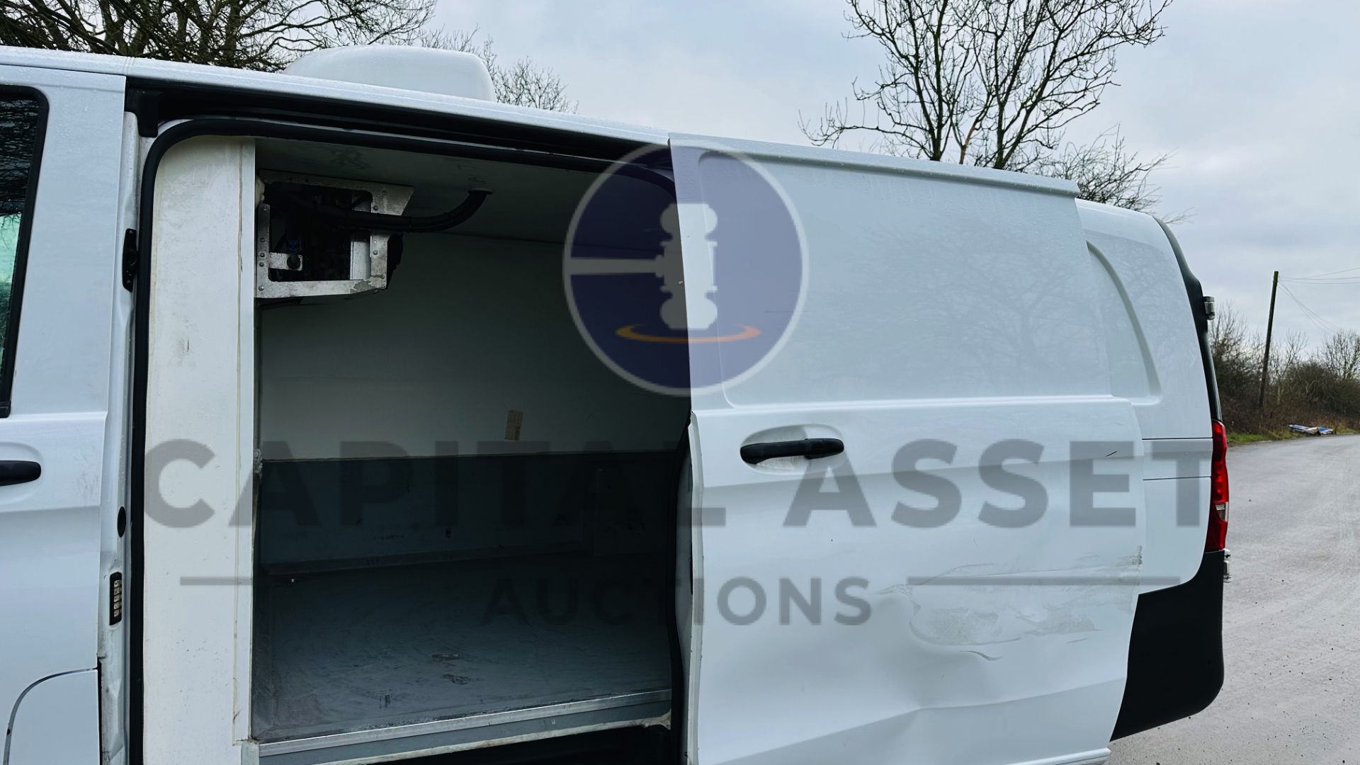 MERCEDES-BENZ VITO 114 CDI *LWB - REFRIGERATED VAN* (2020 - EURO 6) 134 BHP - 6 SPEED (1 OWNER) - Image 24 of 38