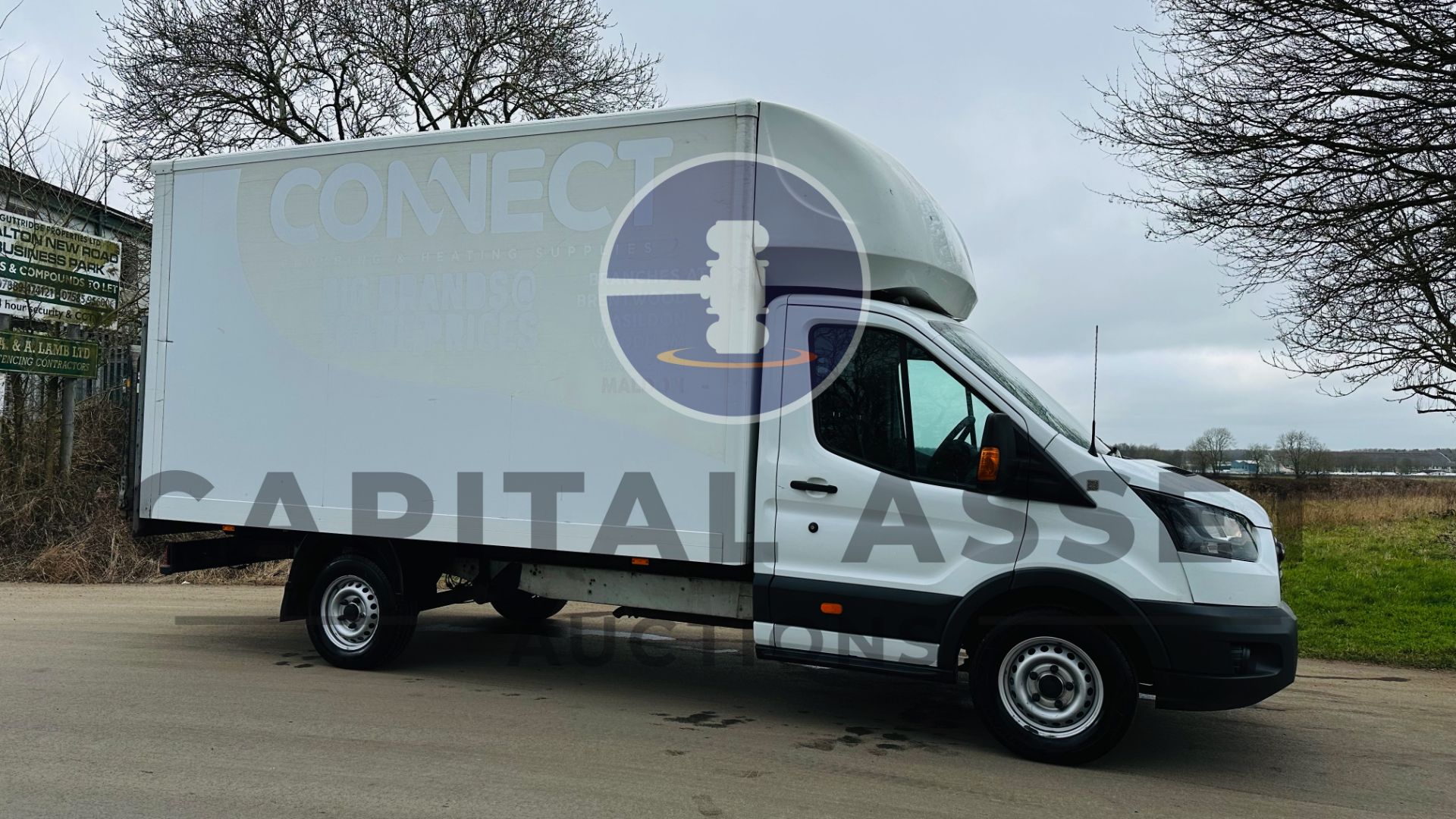 FORD TRANSIT T350 *LWB - LUTON / BOX VAN* (2019 - EURO 6) 2.0 TDCI 'ECO BLUE' *TAIL-LIFT* (3500 KG) - Image 11 of 40