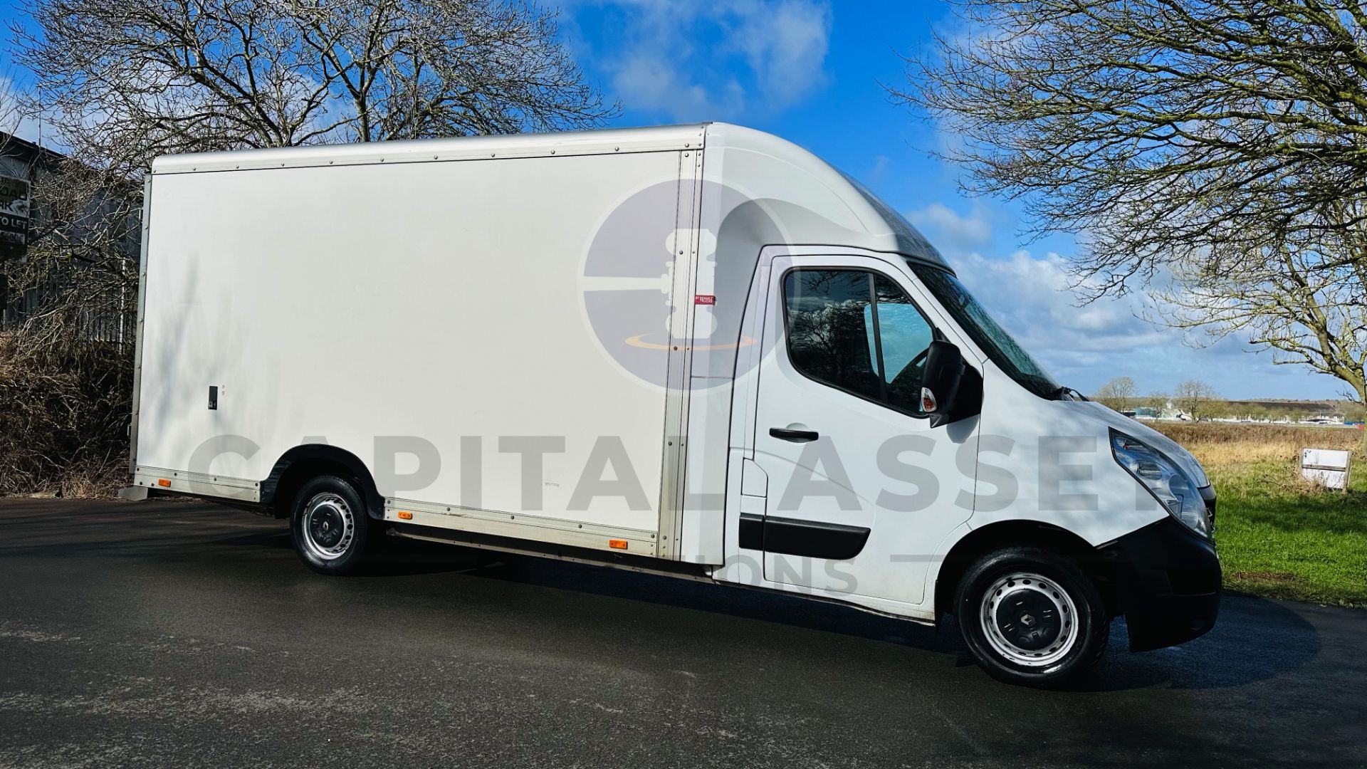 (On Sale) RENAULT MASTER LL35 *LWB - LOW LOADER / LUTON BOX VAN* (69 REG - EURO 6) 2.3 DCI - 6 SPEED