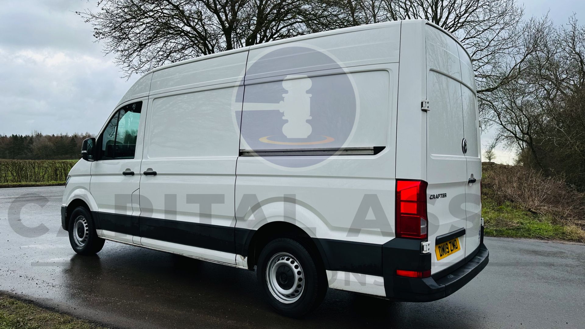 VOLKSWAGEN CRAFTER CR35 *MWB REFRIGERATED VAN* (2019 - EURO 6) 2.0 TDI - 6 SPEED (1 OWNER) - Image 9 of 41