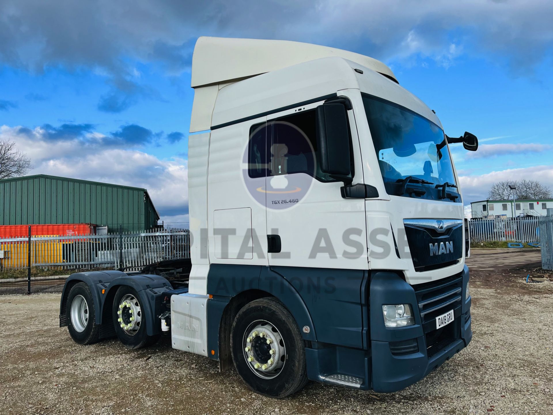 (ON SALE) MAN TGX 26.460XLX (18 REG) SLEEPER CAB TRACTOR UNIT - EURO 6 - 1 OWNER - AIR CON - - Image 2 of 14