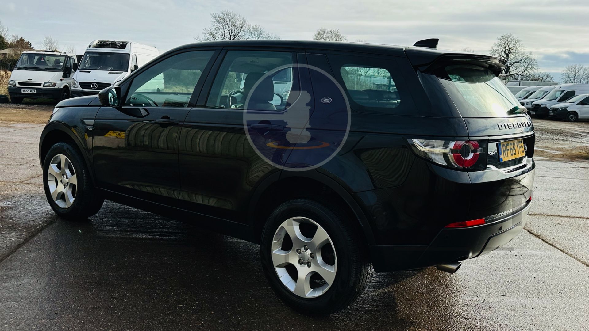 (On Sale) LAND ROVER DISCOVERY SPORT *5 DOOR* (2019 - EURO 6) 2.0 ED4 - AUTO STOP/START *HUGE SPEC* - Image 9 of 46