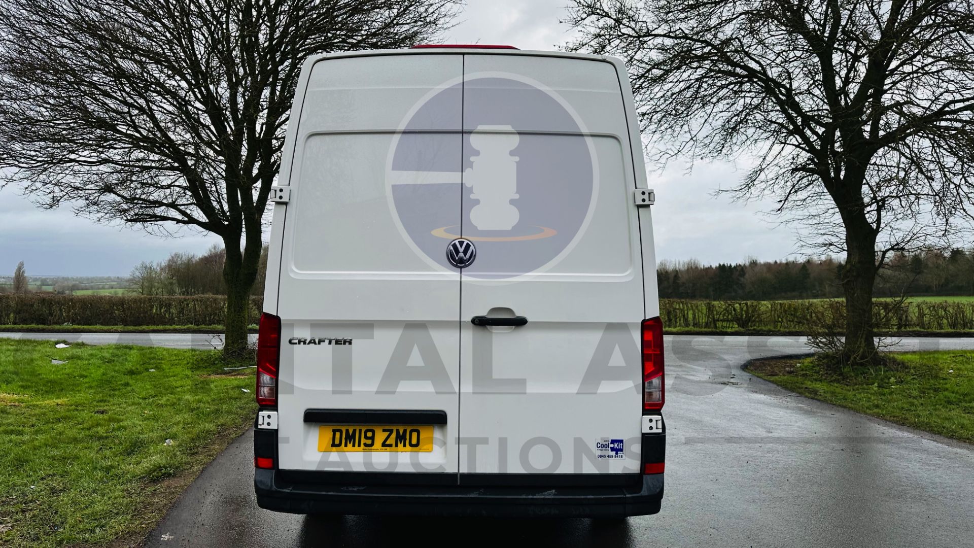 VOLKSWAGEN CRAFTER CR35 *MWB REFRIGERATED VAN* (2019 - EURO 6) 2.0 TDI - 6 SPEED (1 OWNER) - Image 11 of 41