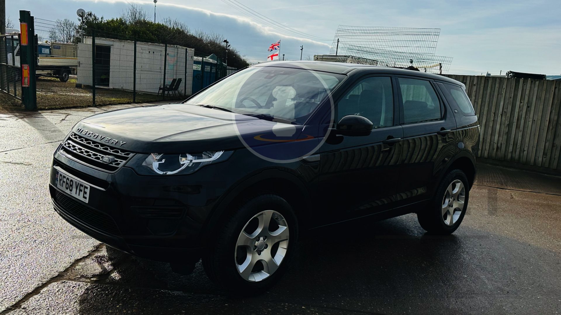 (On Sale) LAND ROVER DISCOVERY SPORT *5 DOOR* (2019 - EURO 6) 2.0 ED4 - AUTO STOP/START *HUGE SPEC* - Image 6 of 46