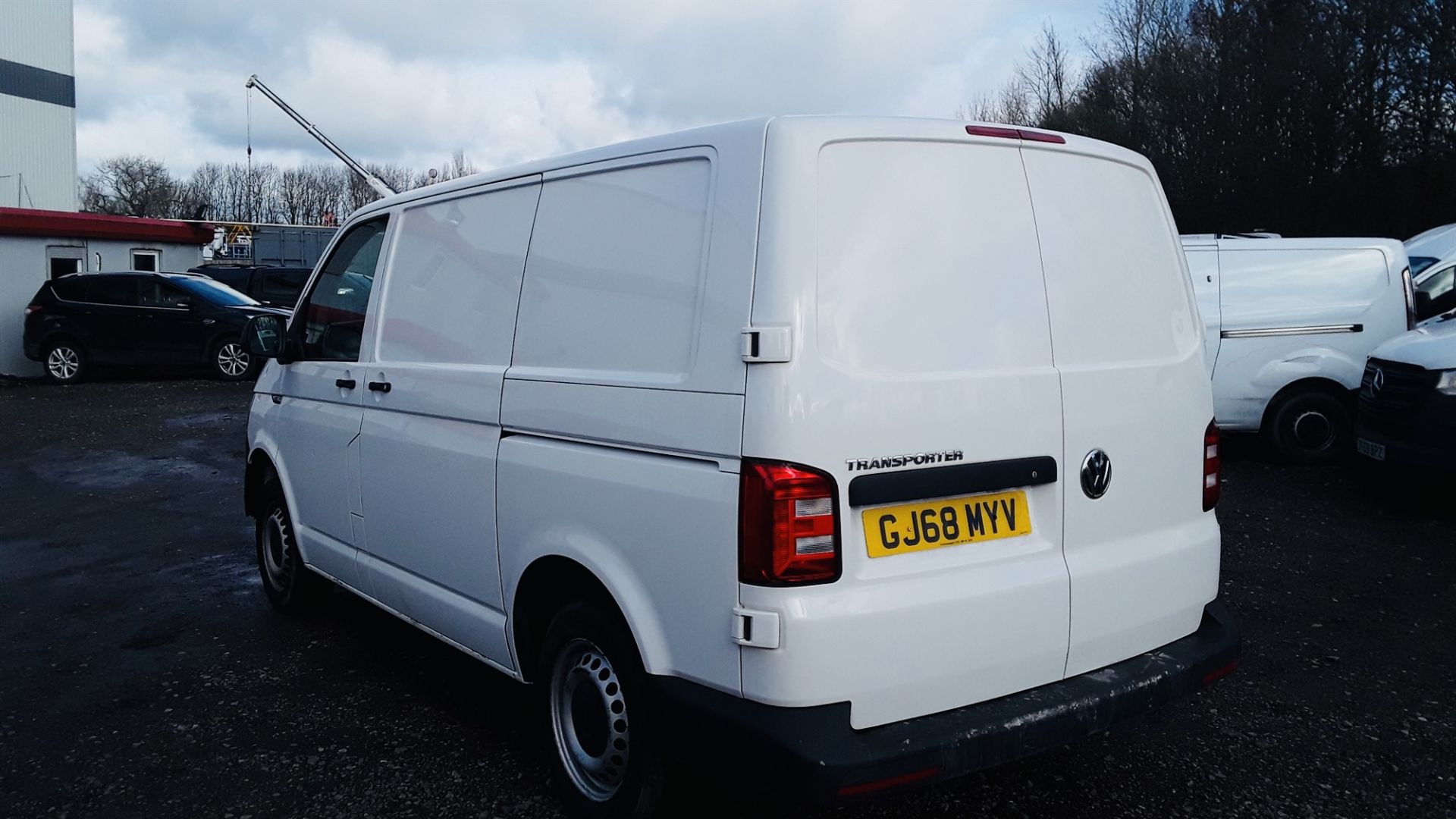 VOLKSWAGEN TRANSPORTER 2.0TDI BMT "BUSINESS EDITION" EURO 6 -68 REG -AIR CON - ONLY 78K - Image 4 of 9