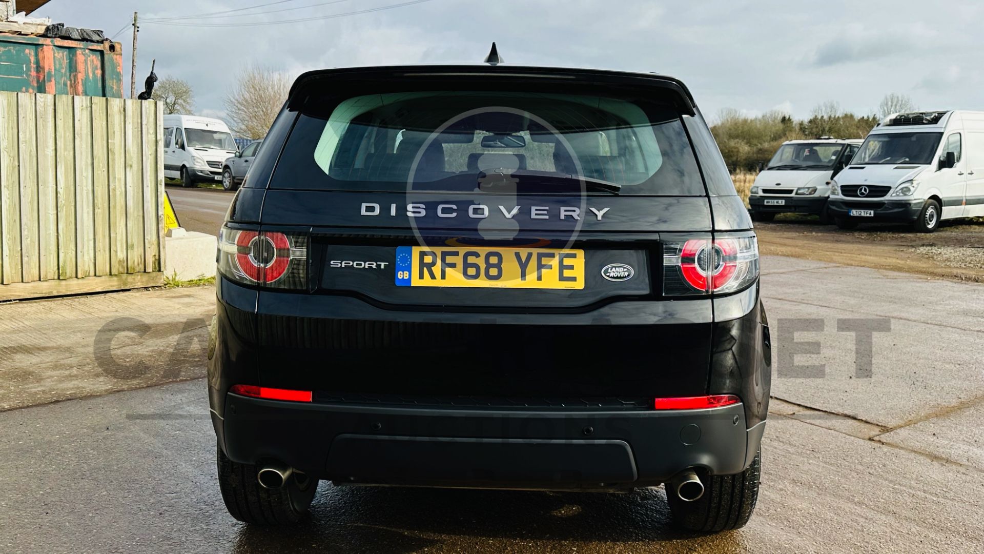 (On Sale) LAND ROVER DISCOVERY SPORT *5 DOOR* (2019 - EURO 6) 2.0 ED4 - AUTO STOP/START *HUGE SPEC* - Image 11 of 46