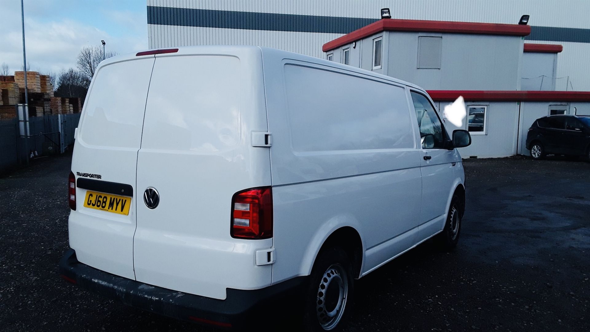 VOLKSWAGEN TRANSPORTER 2.0TDI BMT "BUSINESS EDITION" EURO 6 -68 REG -AIR CON - ONLY 78K - Image 6 of 9