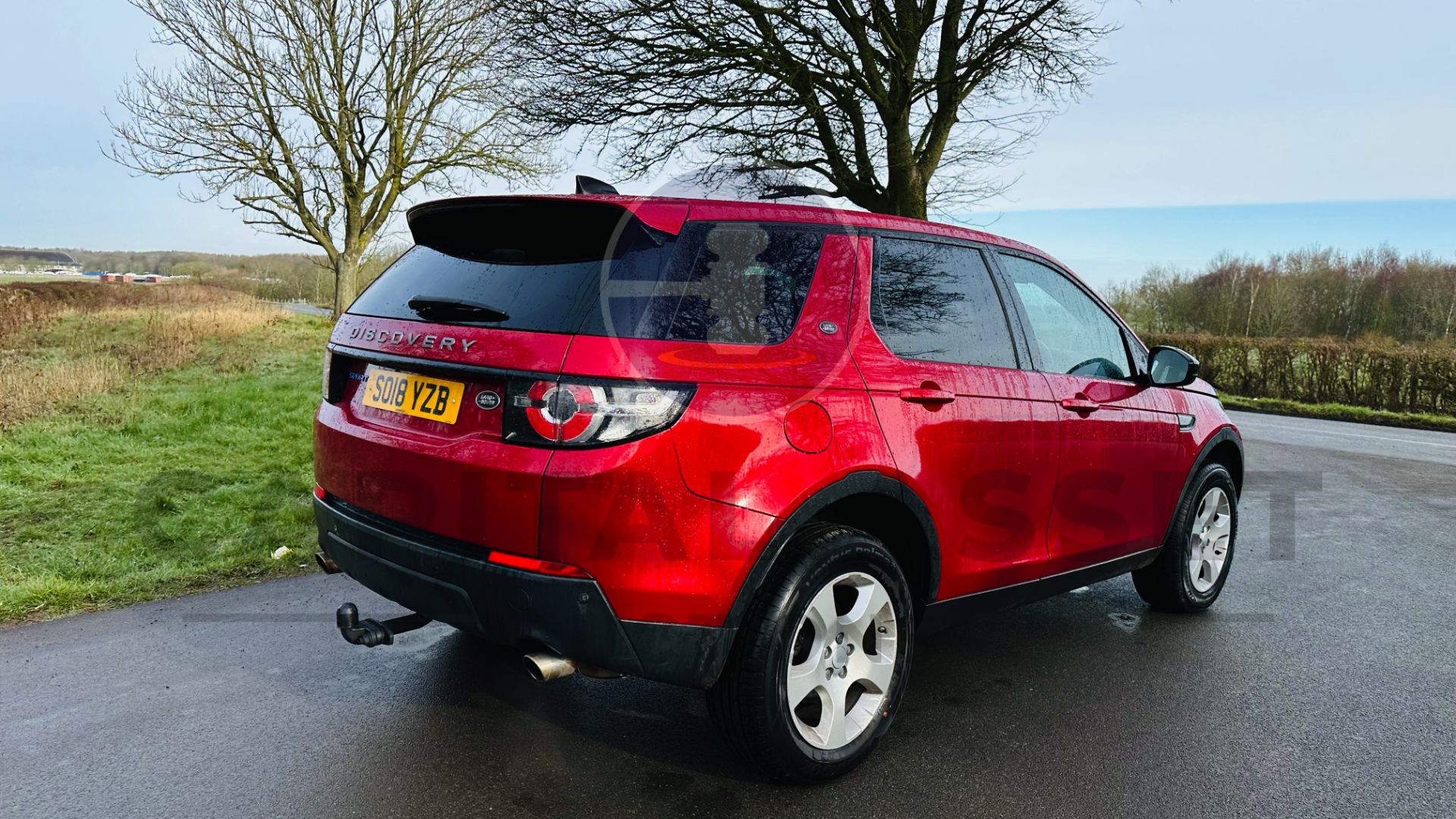 LAND ROVER DISCOVERY SPORT *PURE SPECIAL EDITION* SUV (2018 - EURO 6) 2.0 TD4 - AUTO STOP/START - Image 12 of 48