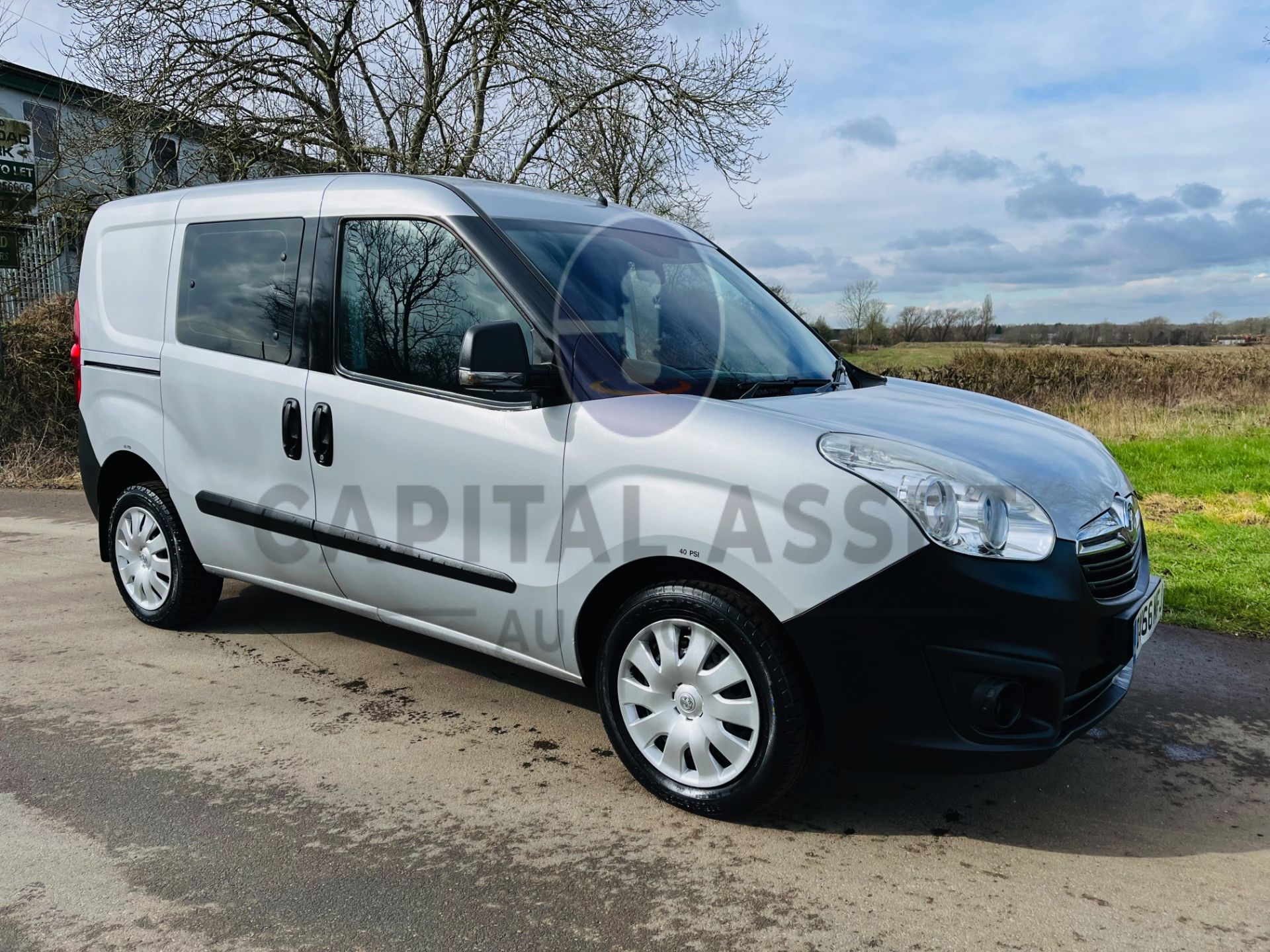 VAUXHALL COMBO 2300 CDTI (2017 MODEL) 5 SEATER (AIR CON) EURO 6 - TWIN SIDE DOORS (NO VAT) RARE - Image 2 of 26