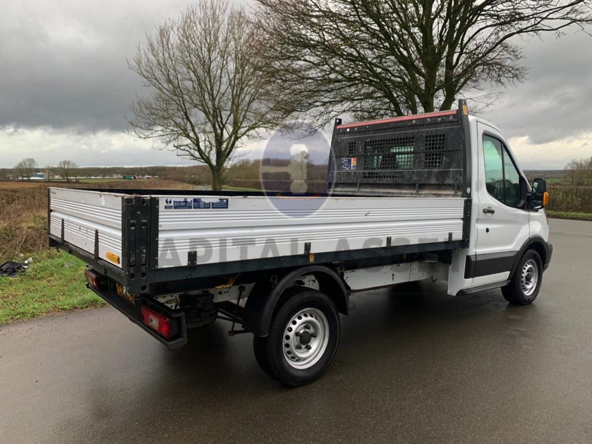 (ON SALE) FORD TRANSIT 350 (2019 MODEL) ONE-STOP TIPPER - 1 OWNER - ONLY 77,000 MILES - EURO 6 - - Image 10 of 16