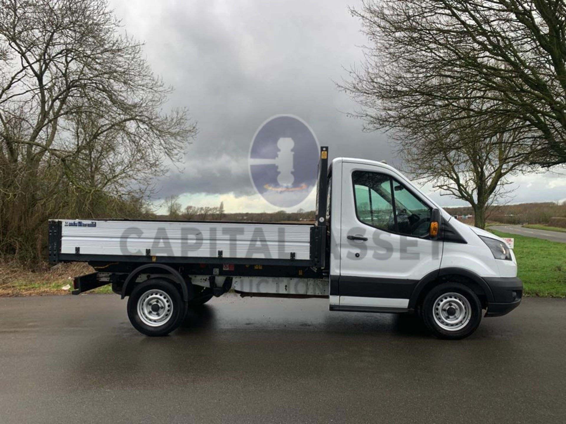 (ON SALE) FORD TRANSIT 350 (2019 MODEL) ONE-STOP TIPPER - 1 OWNER - ONLY 77,000 MILES - EURO 6 - - Image 11 of 16