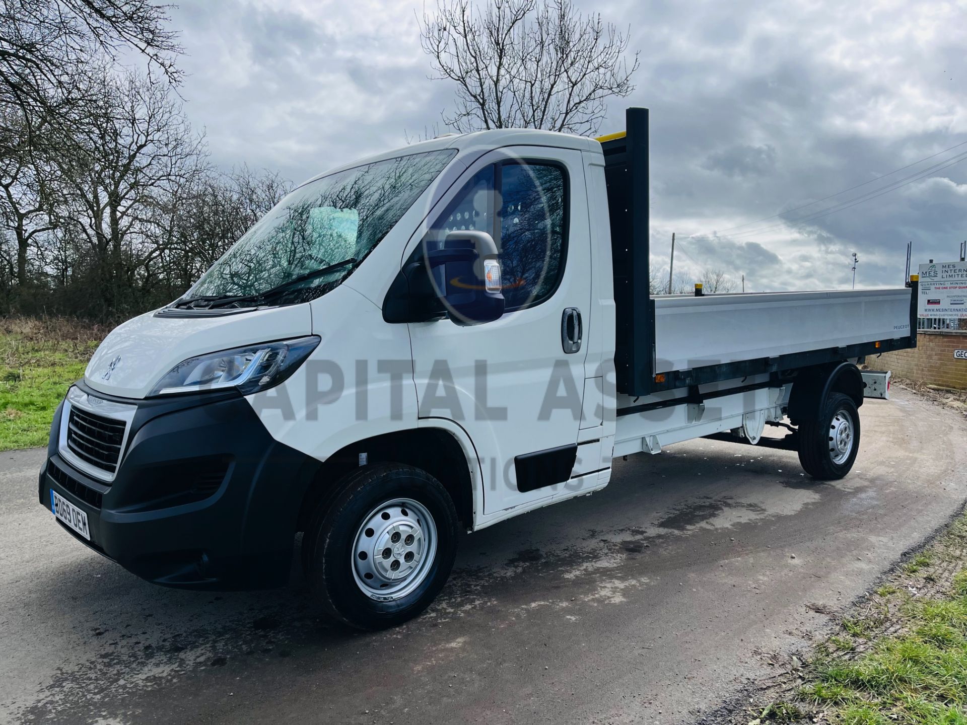 (ON SALE) PEUGEOT BOXER 2.2 BLUE-HDI (165BHP) LWB L3 (2020 MODEL) - 1 OWNER - 64K MILES FSH (AC) - Image 6 of 20