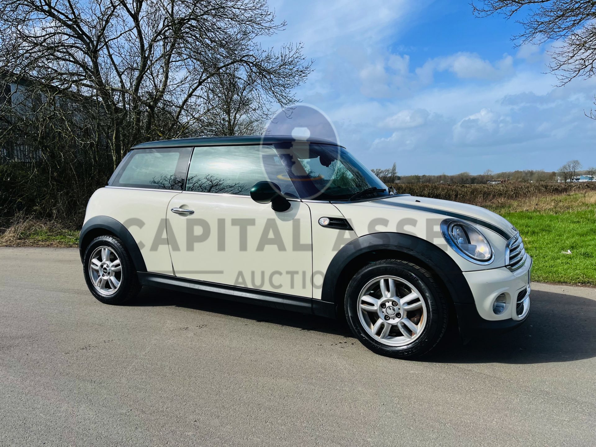 (ON SALE) MINI COOPER (13 REG) 6 SPEED - CLIMATE & AIR CON - ALLOY WHEELS -STOP/START (NO VAT)