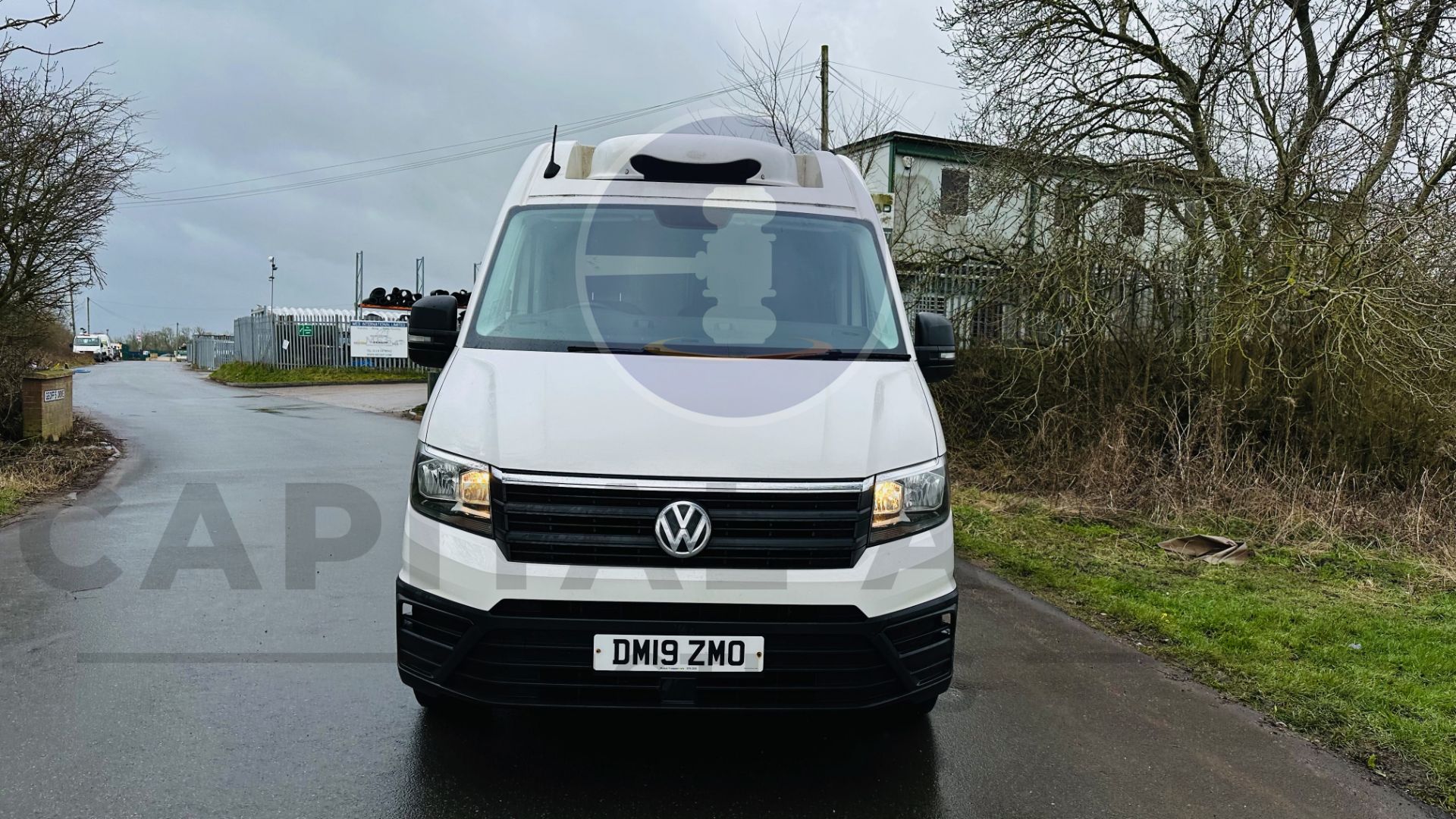 VOLKSWAGEN CRAFTER CR35 *MWB REFRIGERATED VAN* (2019 - EURO 6) 2.0 TDI - 6 SPEED (1 OWNER) - Image 4 of 41