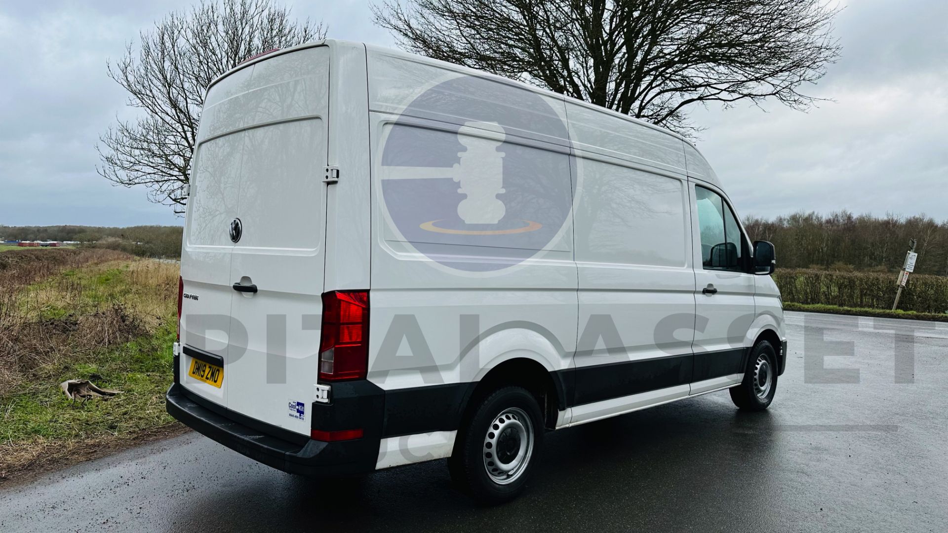 VOLKSWAGEN CRAFTER CR35 *MWB REFRIGERATED VAN* (2019 - EURO 6) 2.0 TDI - 6 SPEED (1 OWNER) - Image 12 of 41