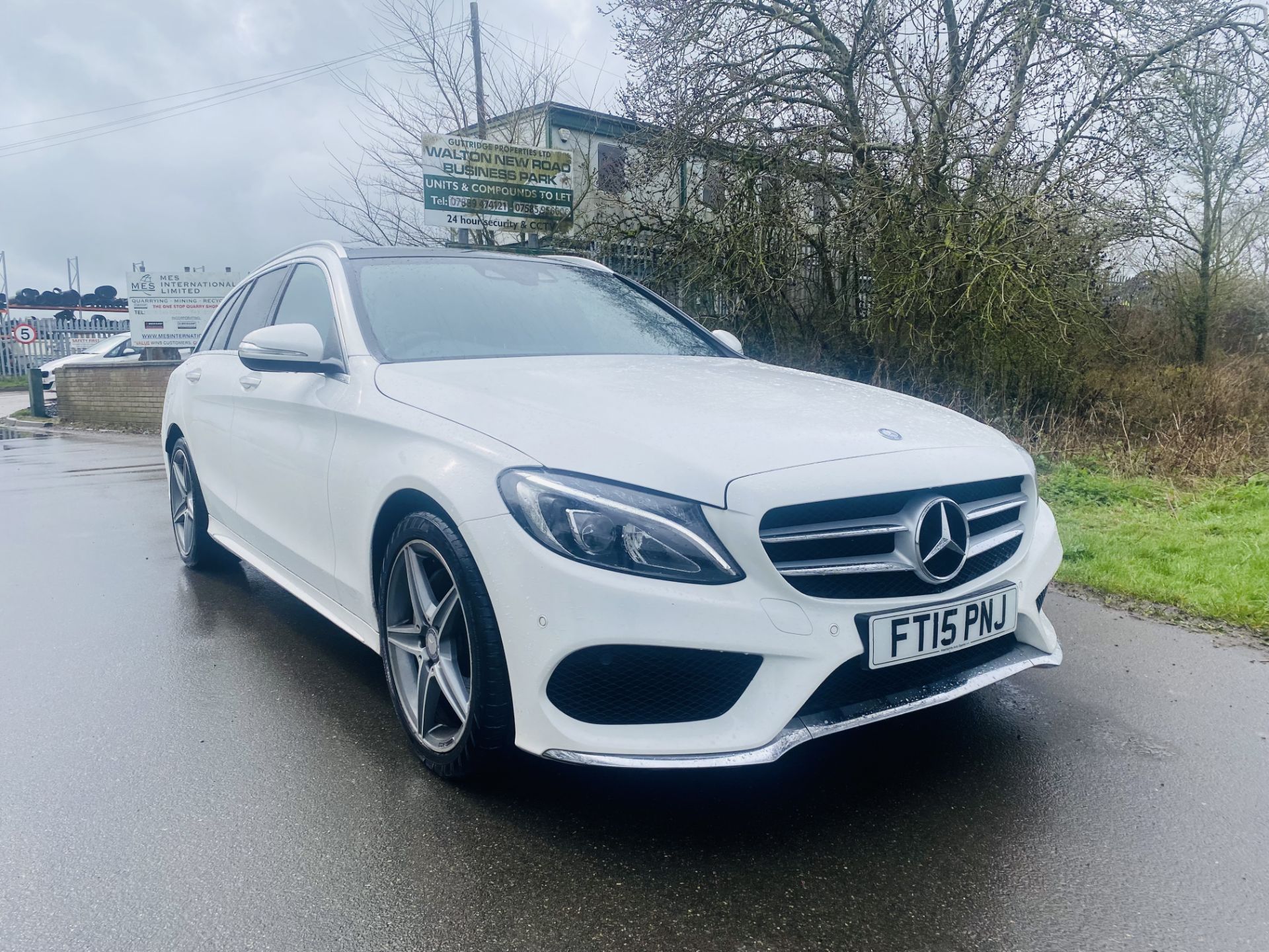 (On Sale) MERCEDES C200 "AMG-LINE PREMIUM AUTO " ESTATE "PETROL" (NEW SHAPE) 15 REG - PAN ROOF - Image 2 of 37